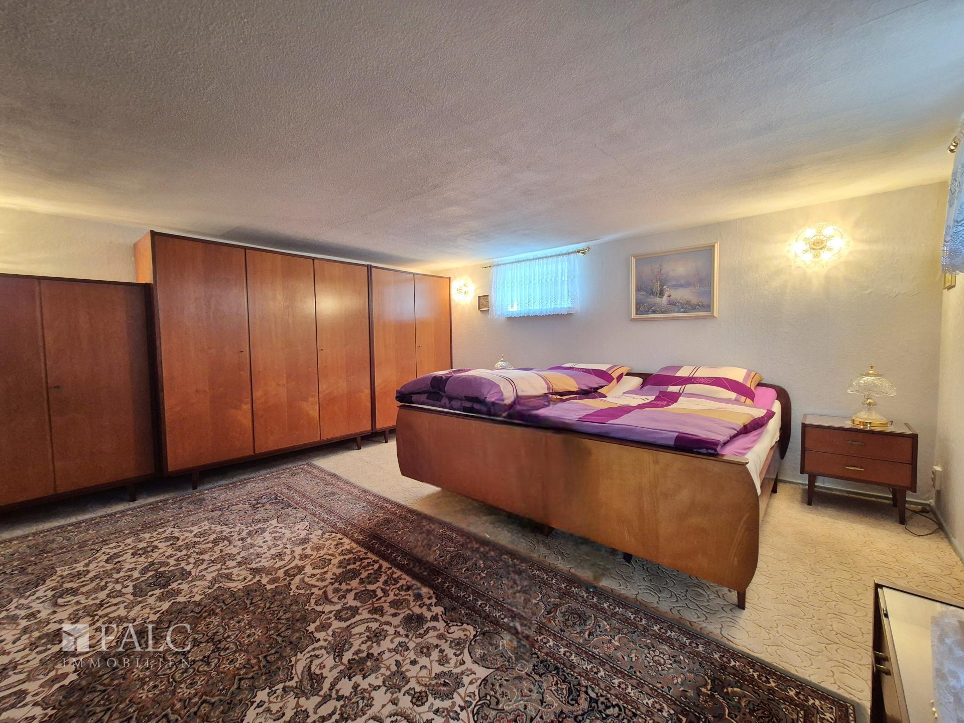Schlafzimmer KG