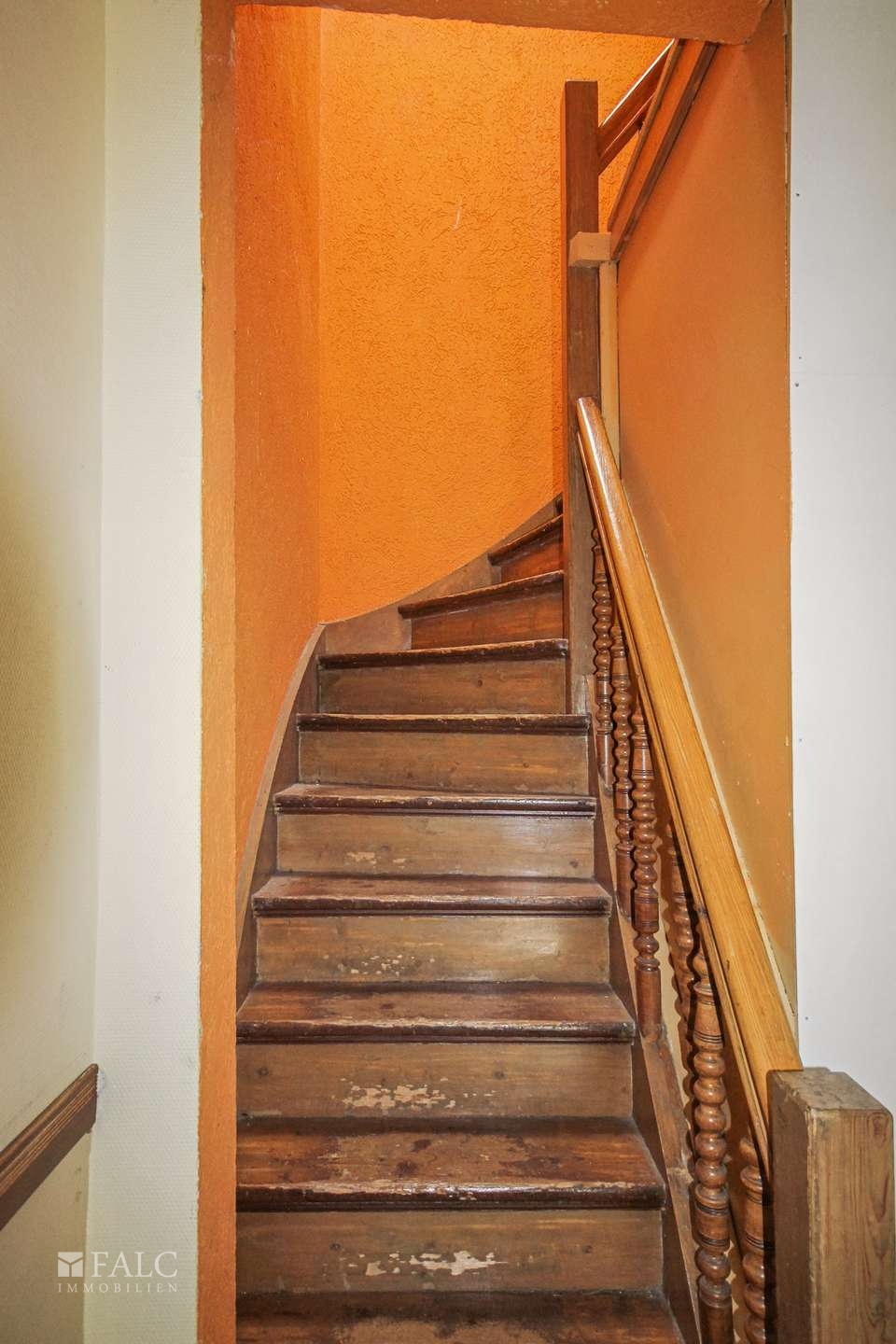 Treppe zum DG