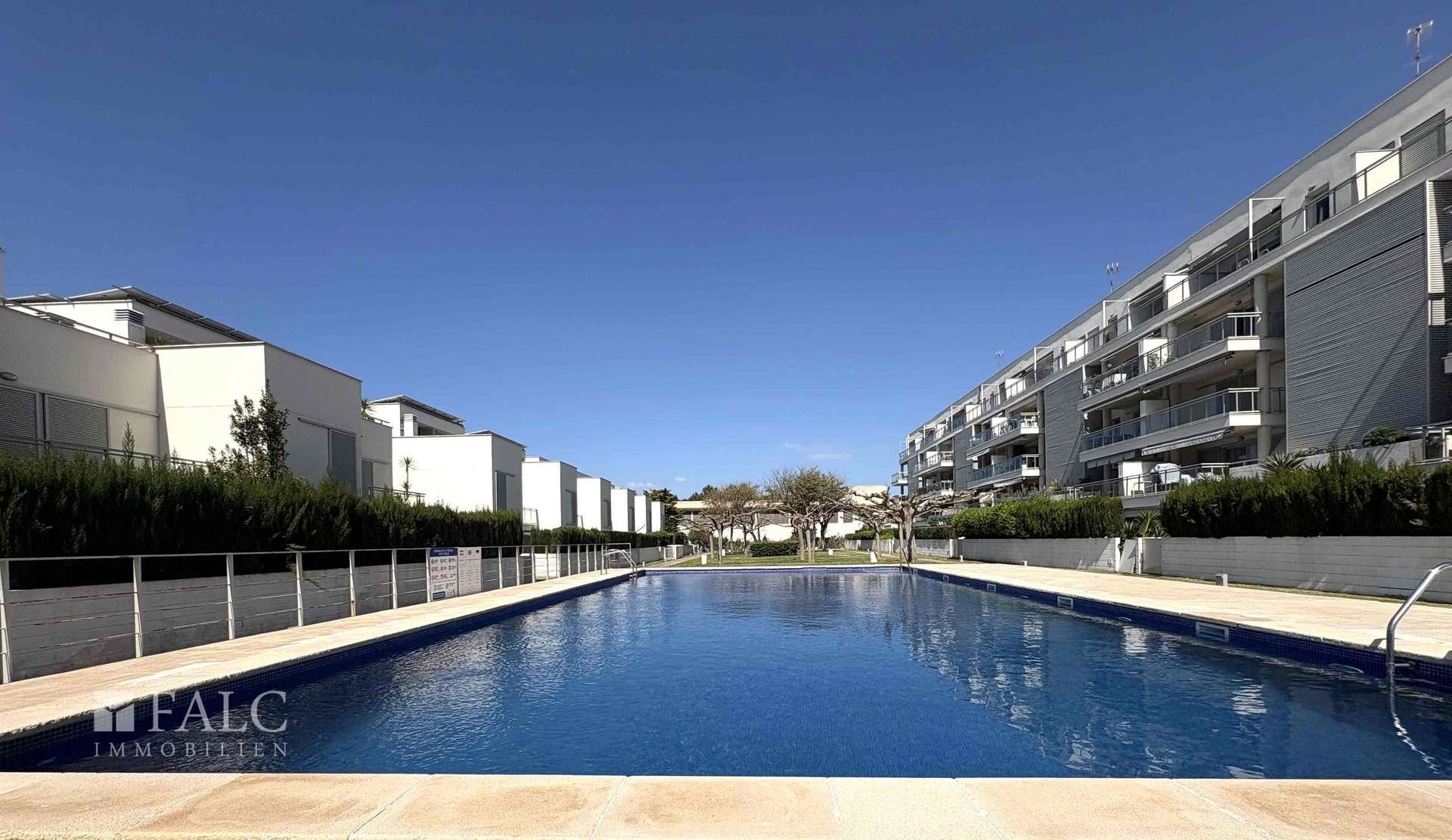 Community pool