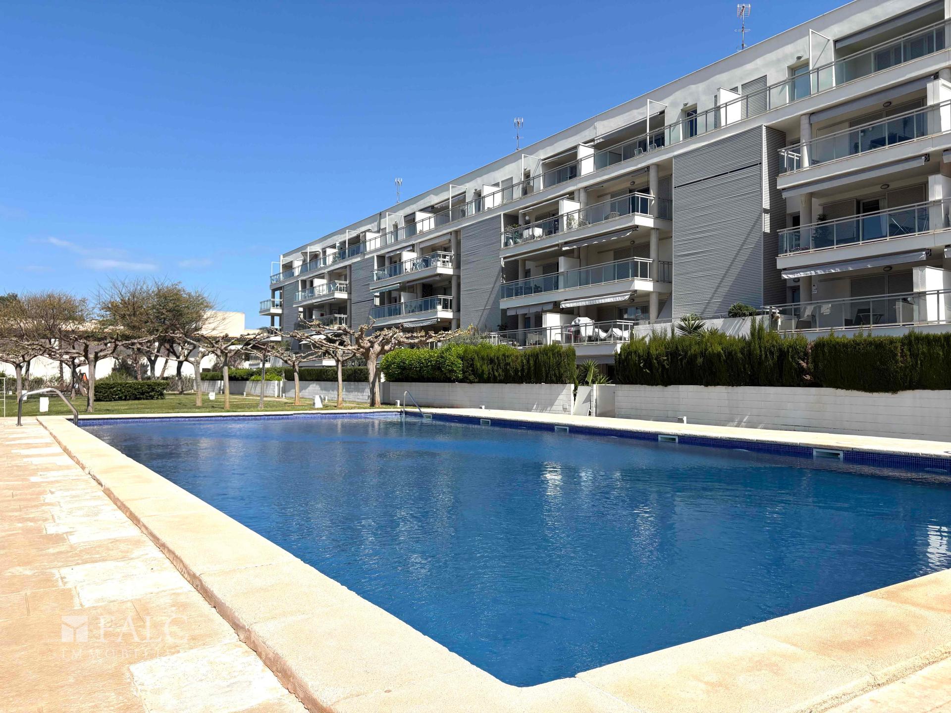 Community pool