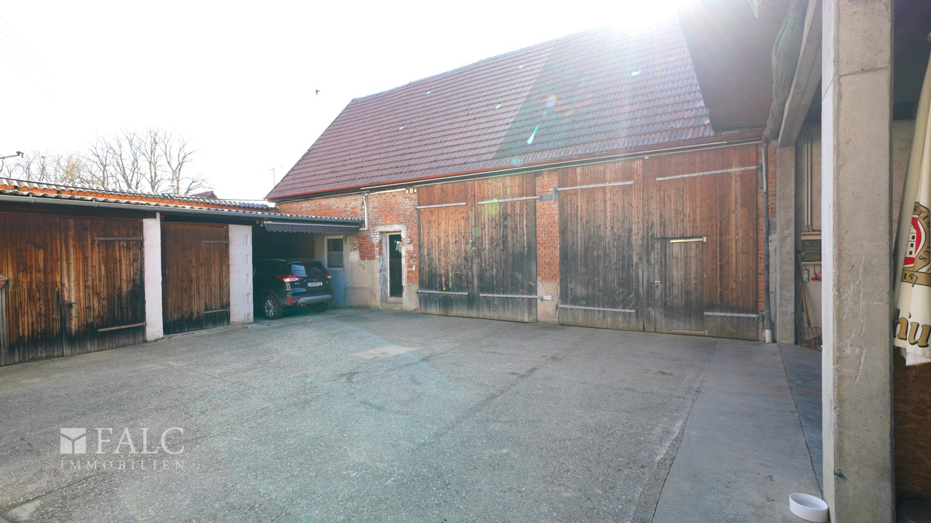 Viel Platz für den Fuhrpark