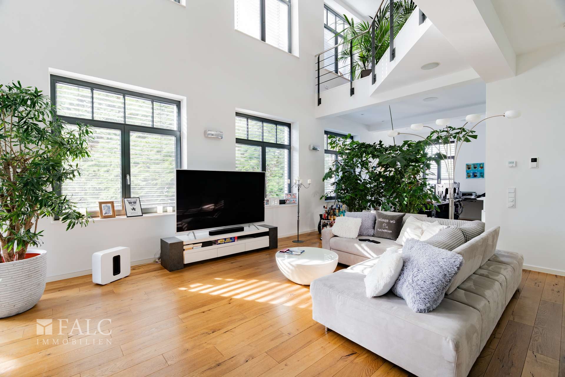 Loft EG