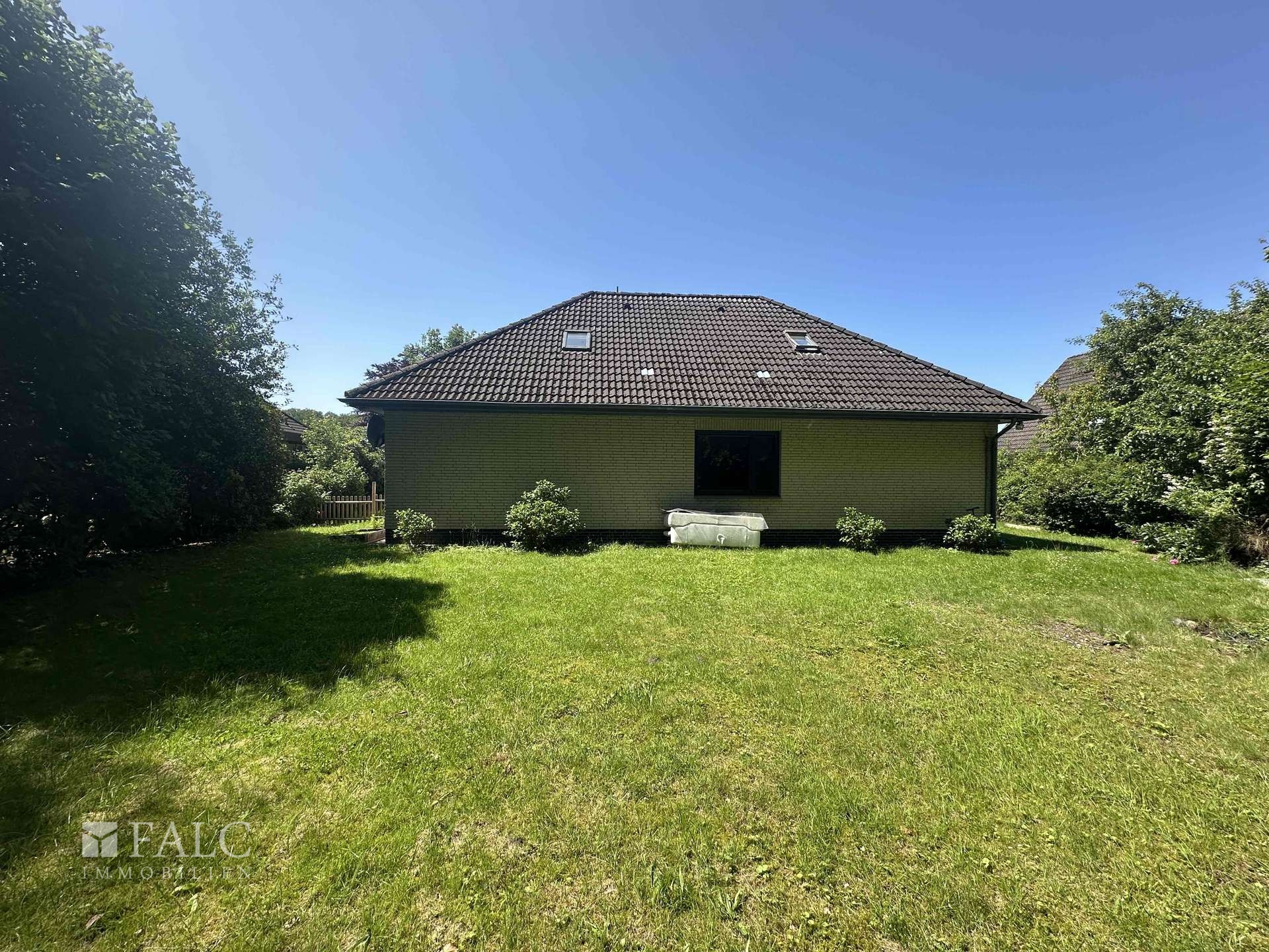 Garten hinter dem Haus