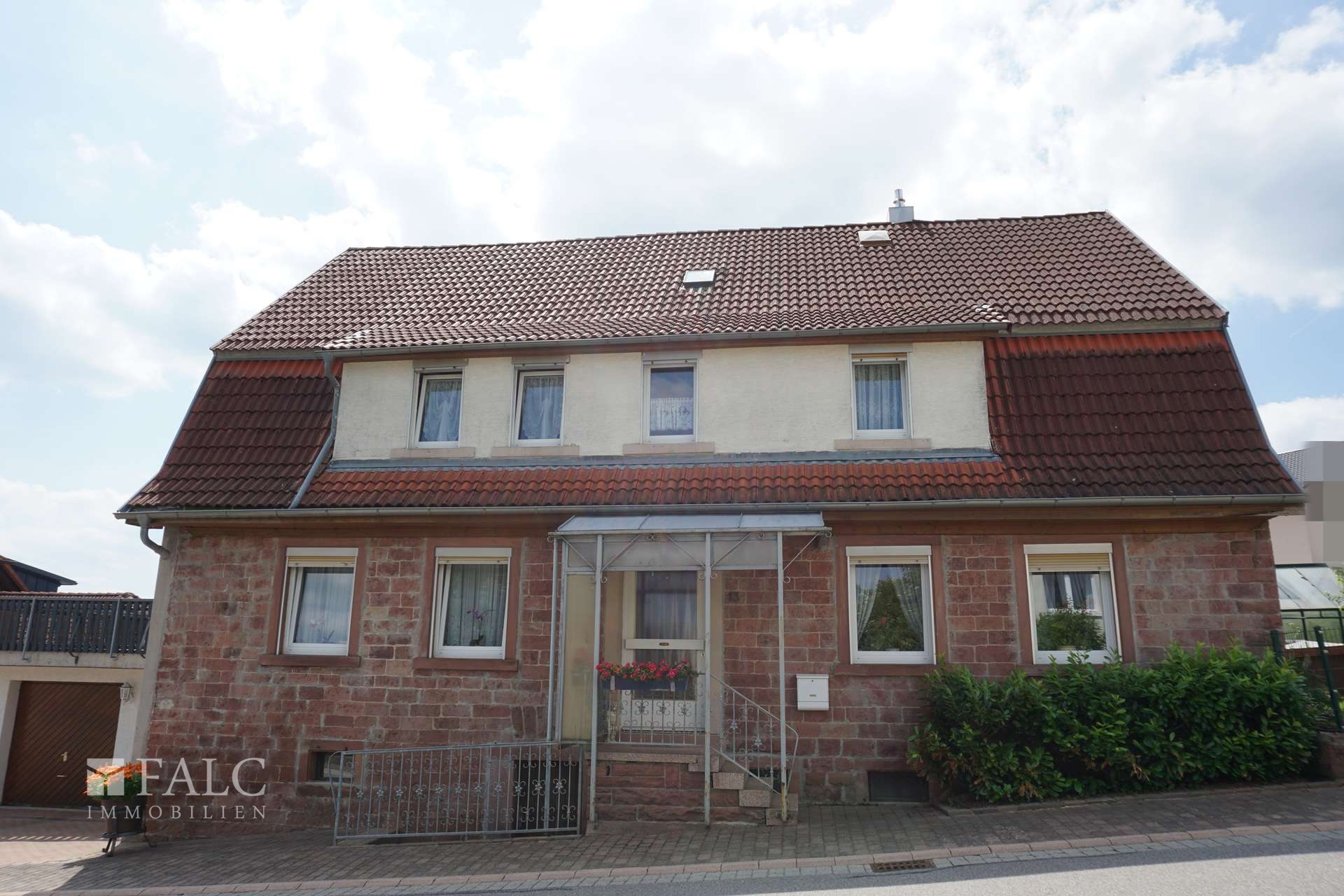 Eingang Wohnhaus