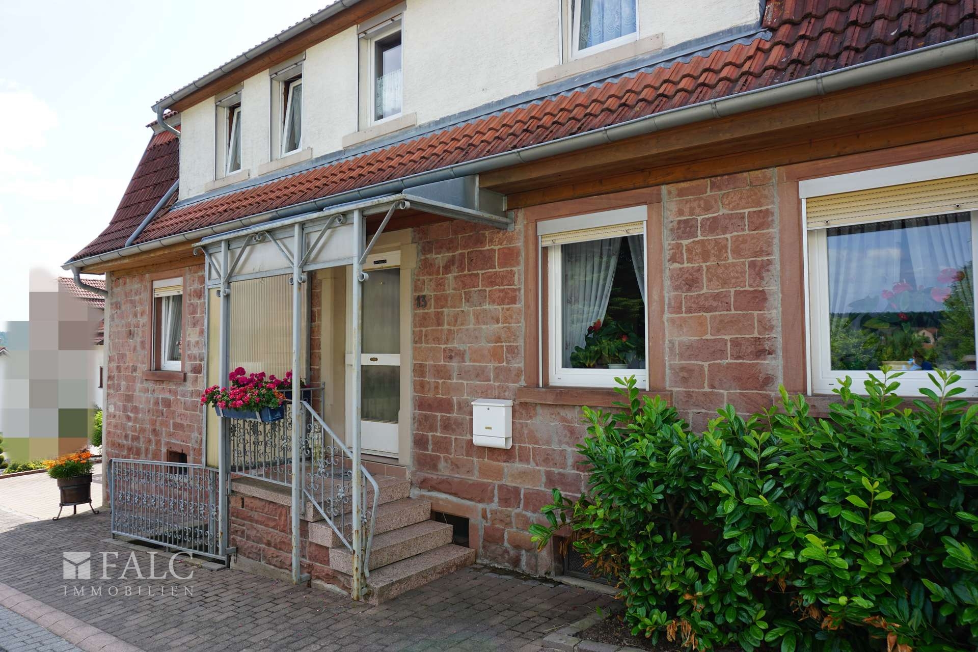 Eingang Wohnhaus