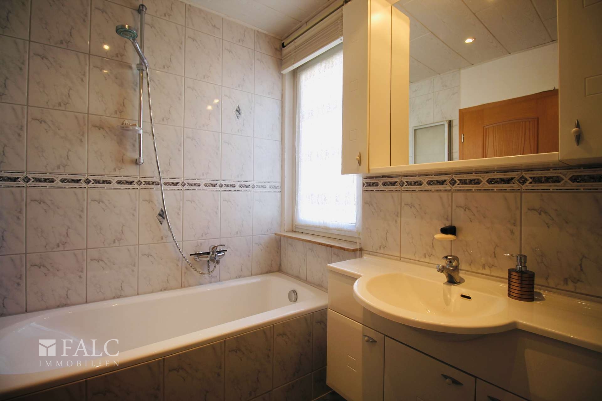 Badezimmer EG