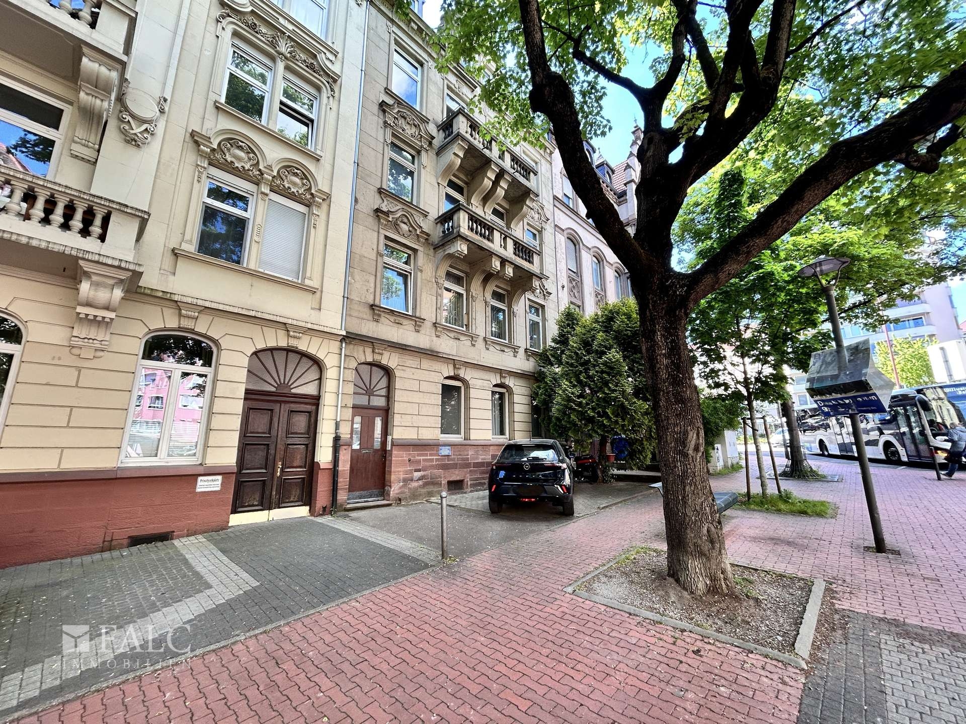 Außenansicht Allee