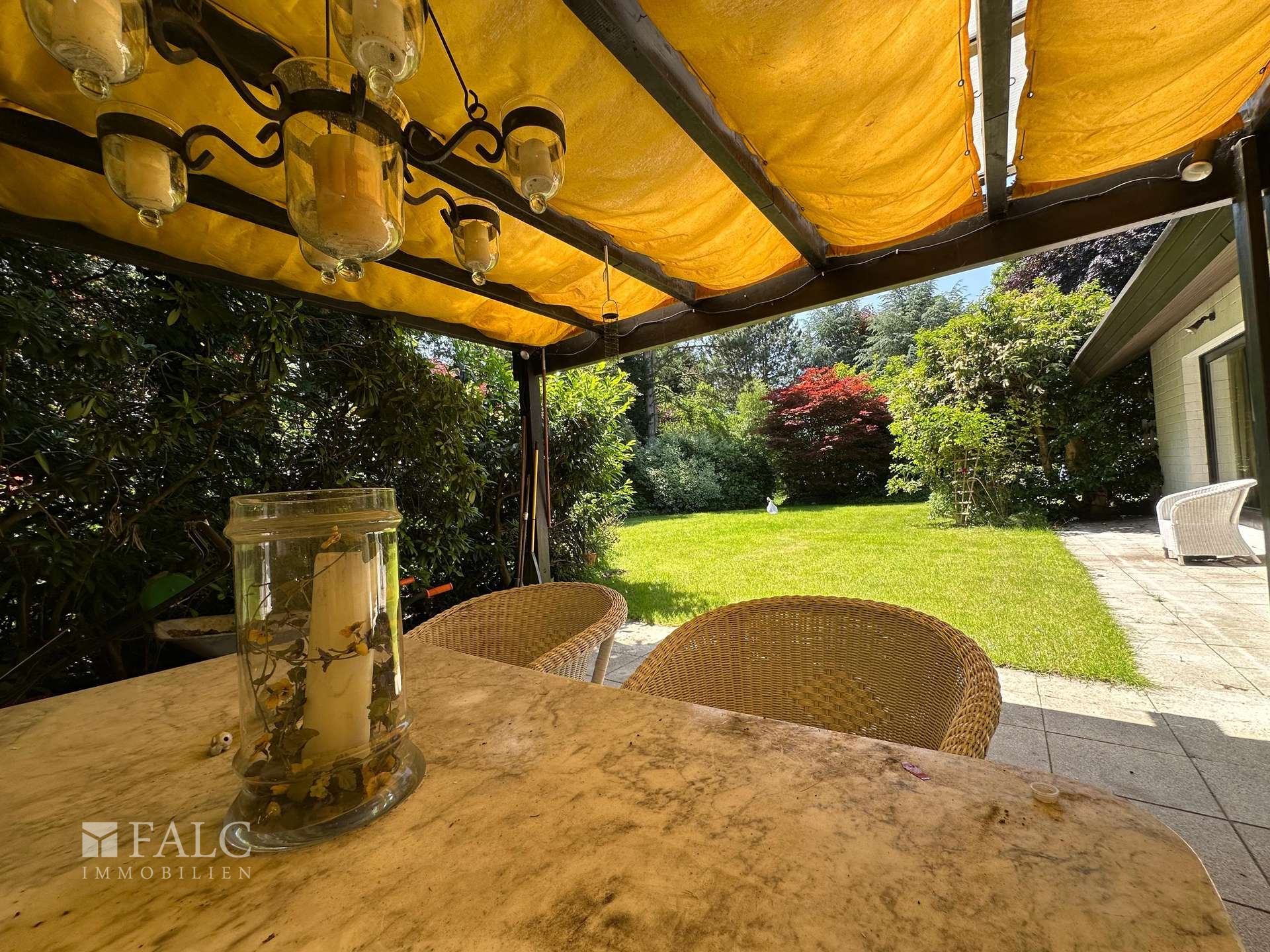 Überdachte Terrasse