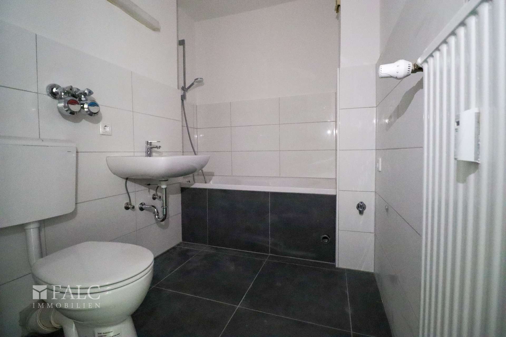 Badezimmer 1. OG 