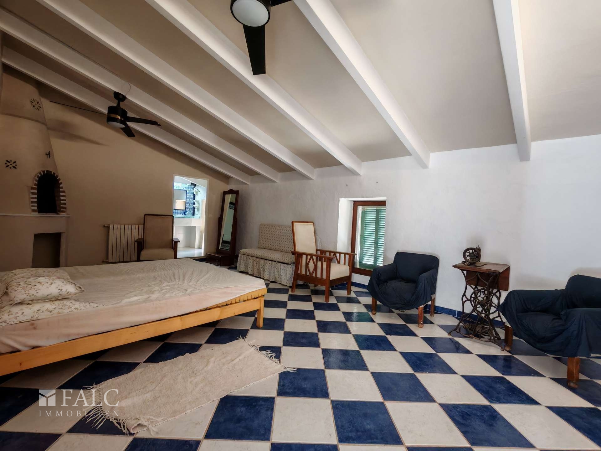 Apartment mit Heizung und  Kamin