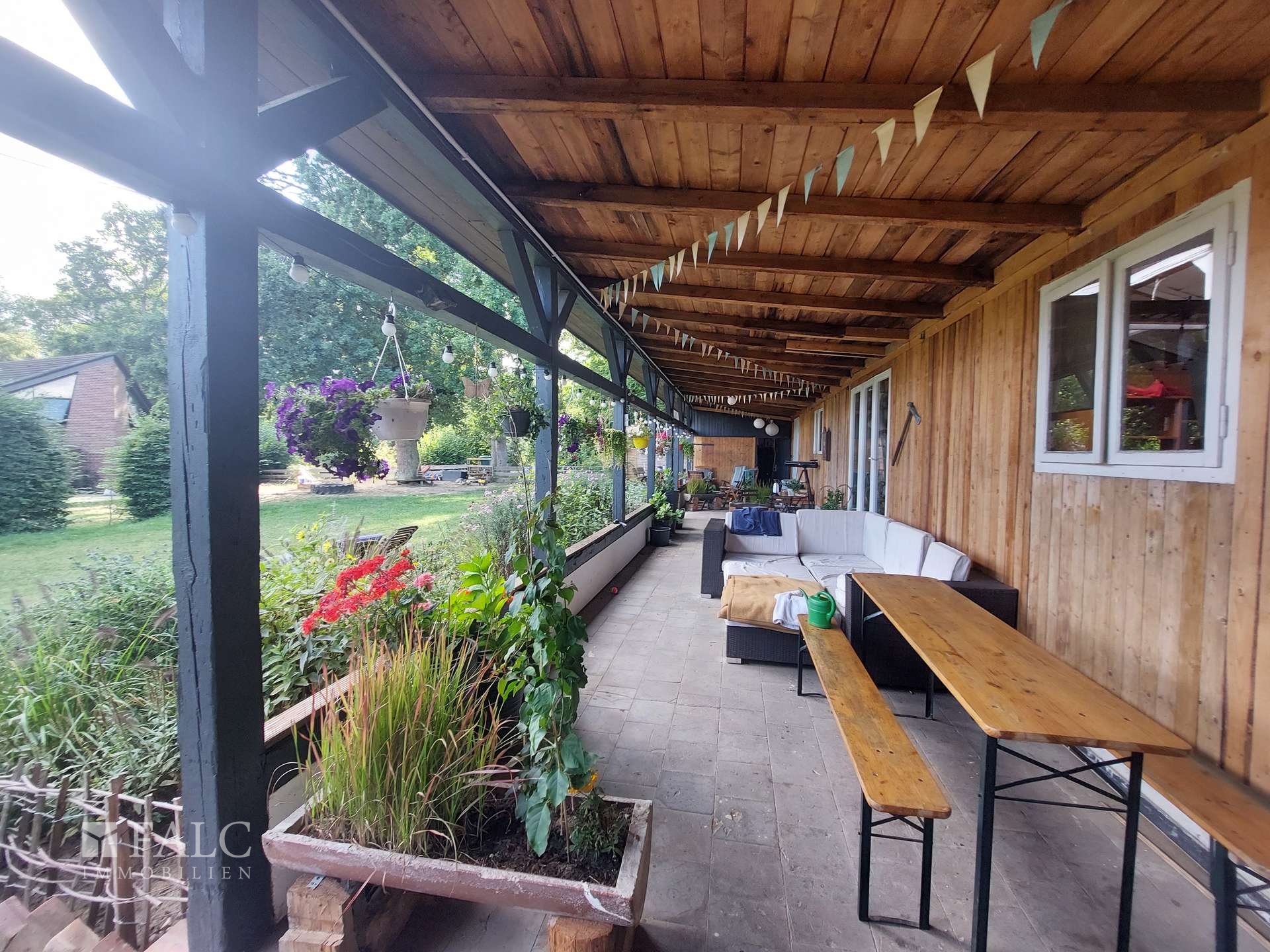 Terrasse vor dem Atelier