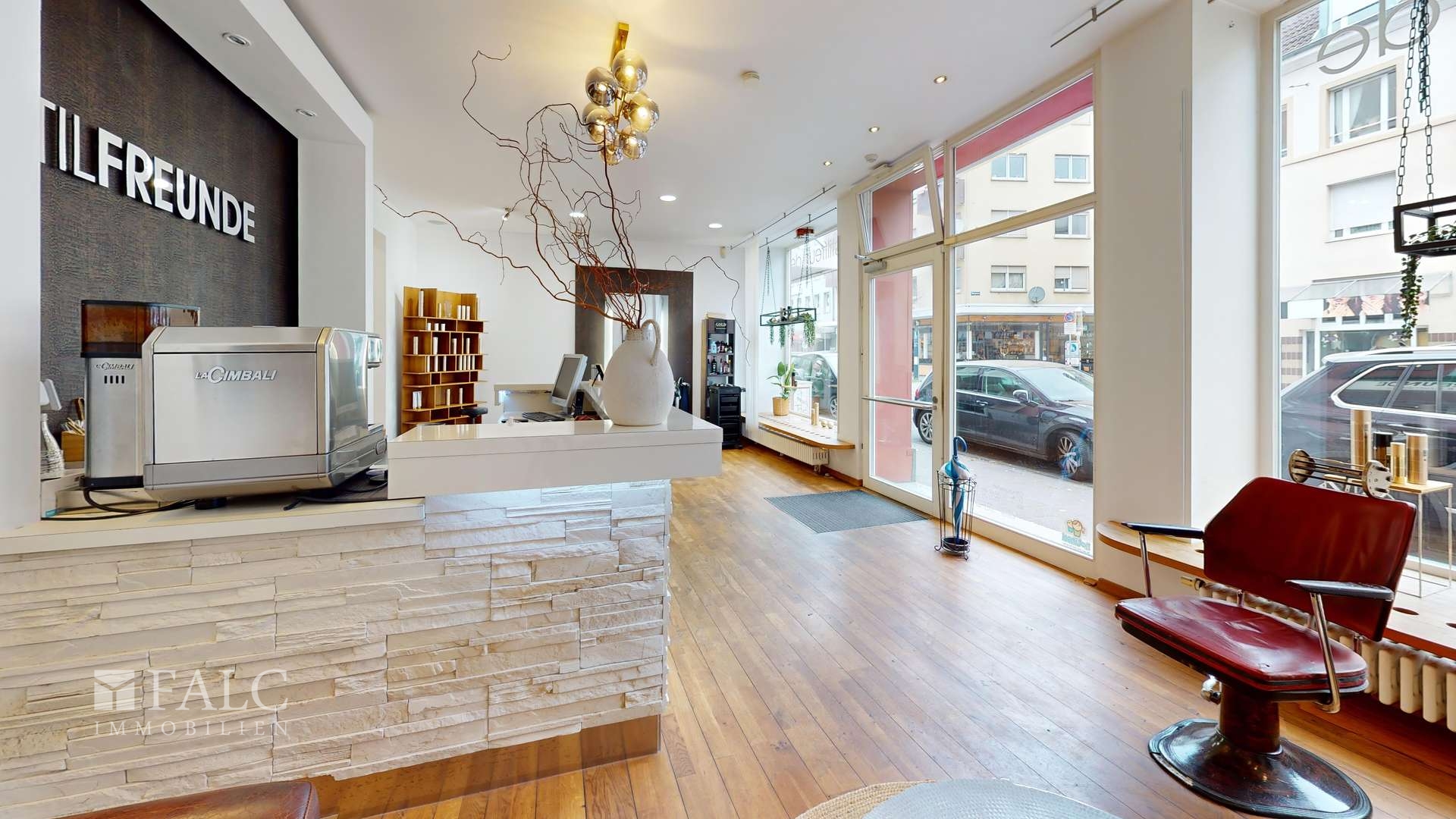 Vorderhaus - EG Friseursalon