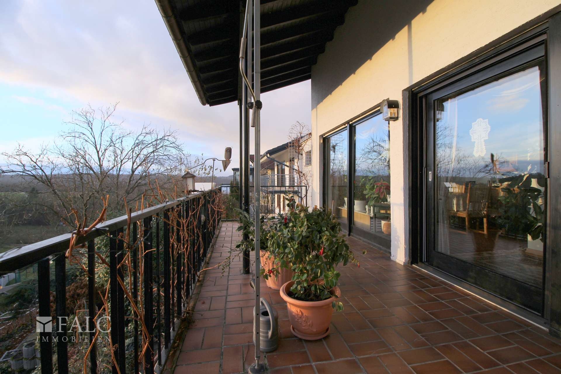 Balkon EG