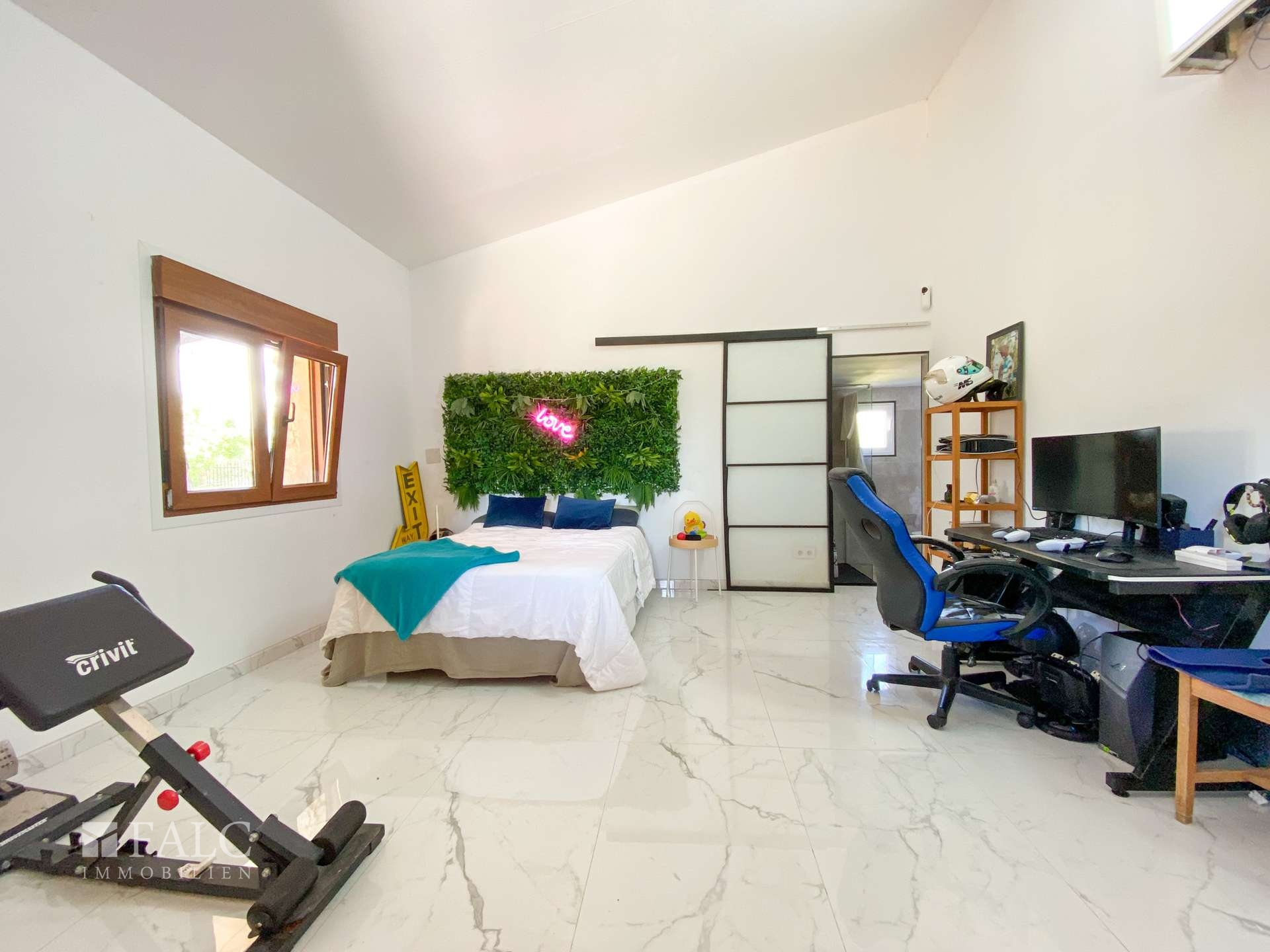 Schlafzimmer 1