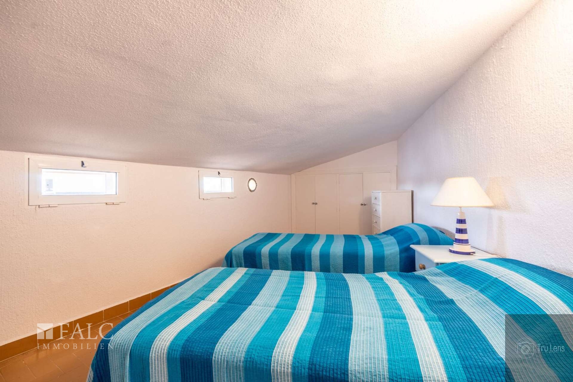 Schlafzimmer V