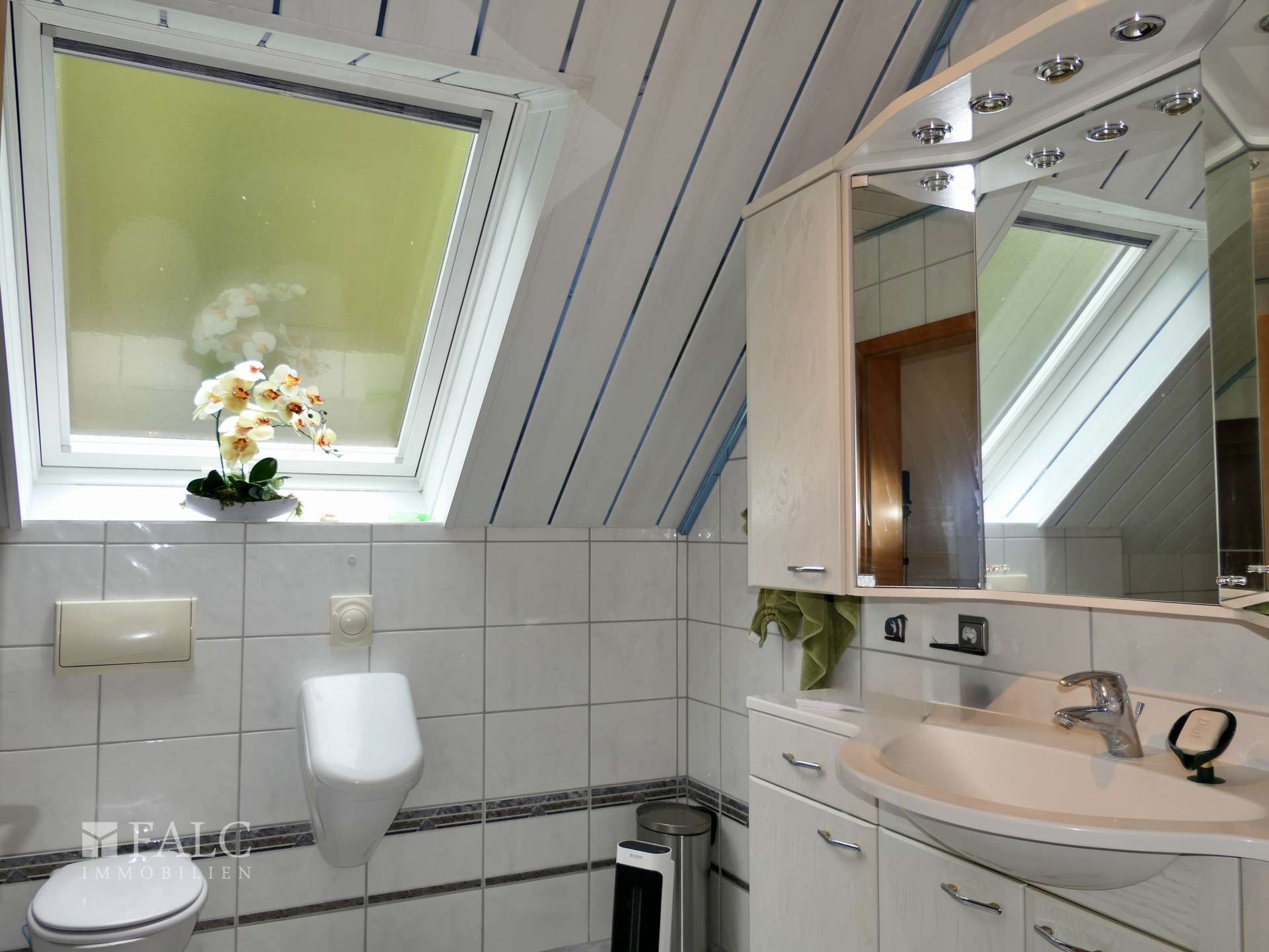 2. OG: Badezimmer 1