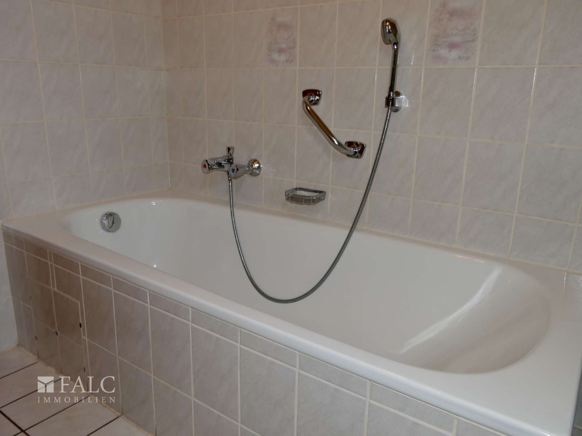 Badewanne im OG