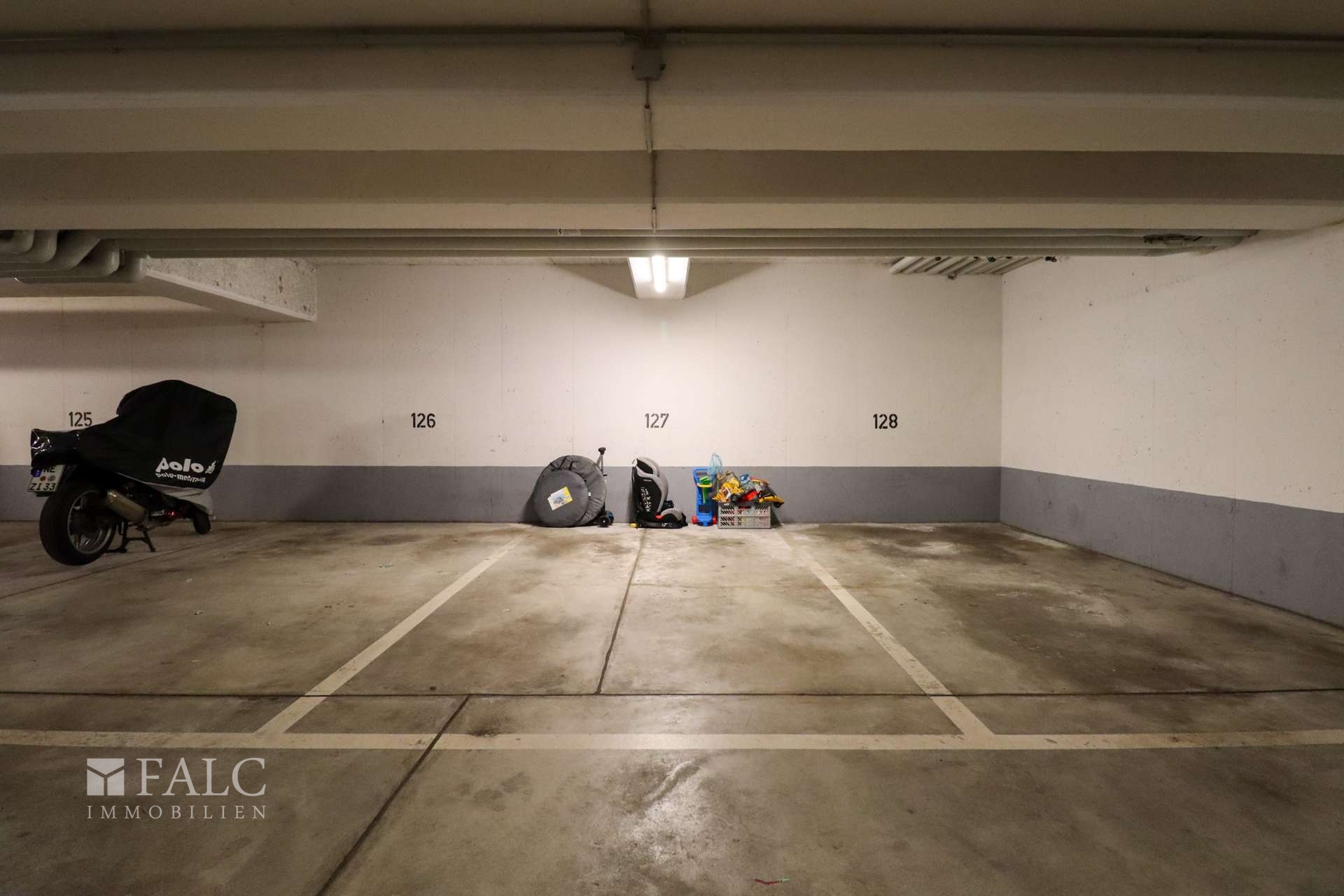Tiefgaragenstellplatz