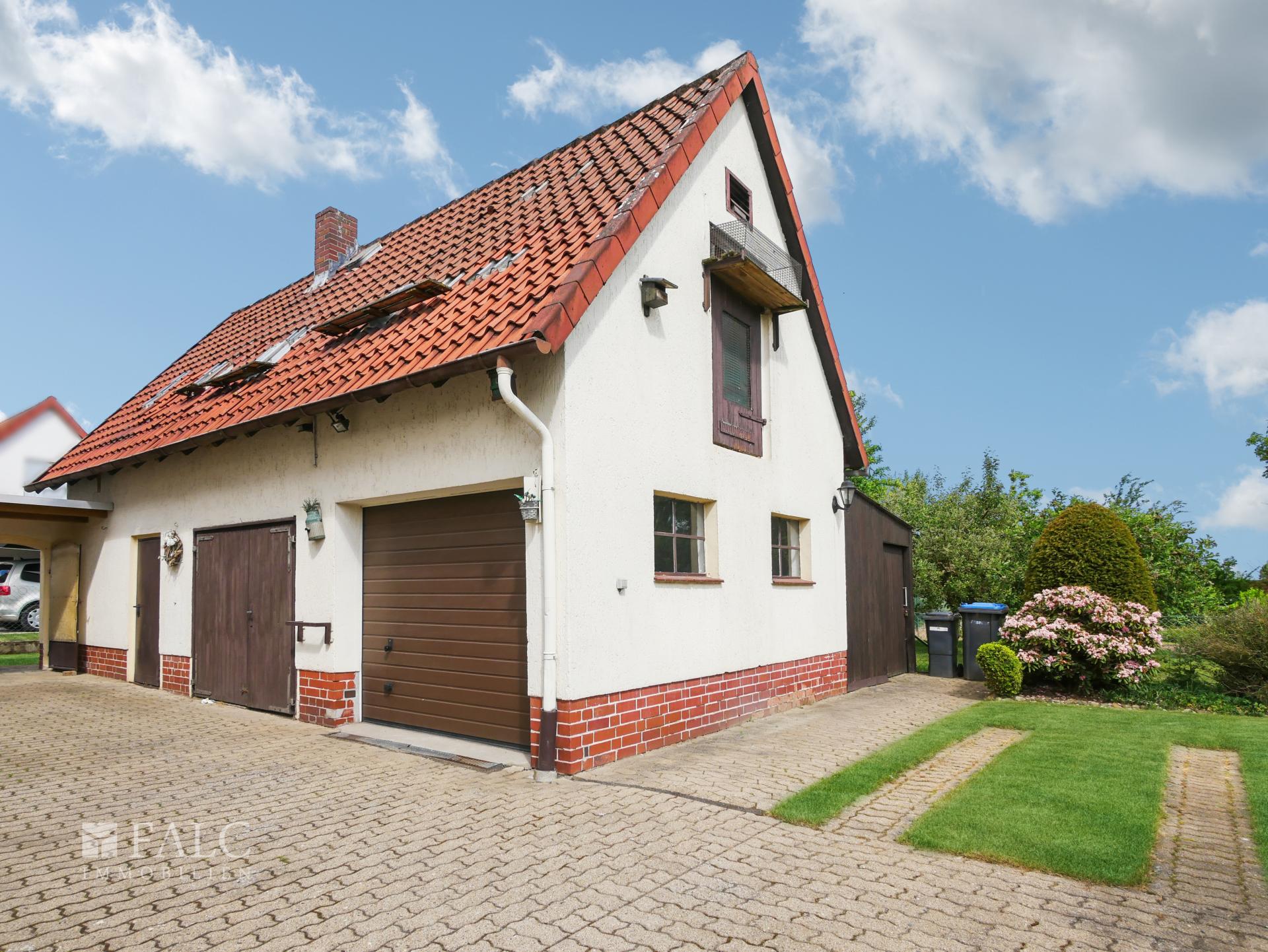 Garage, Schuppen, Stellplätze