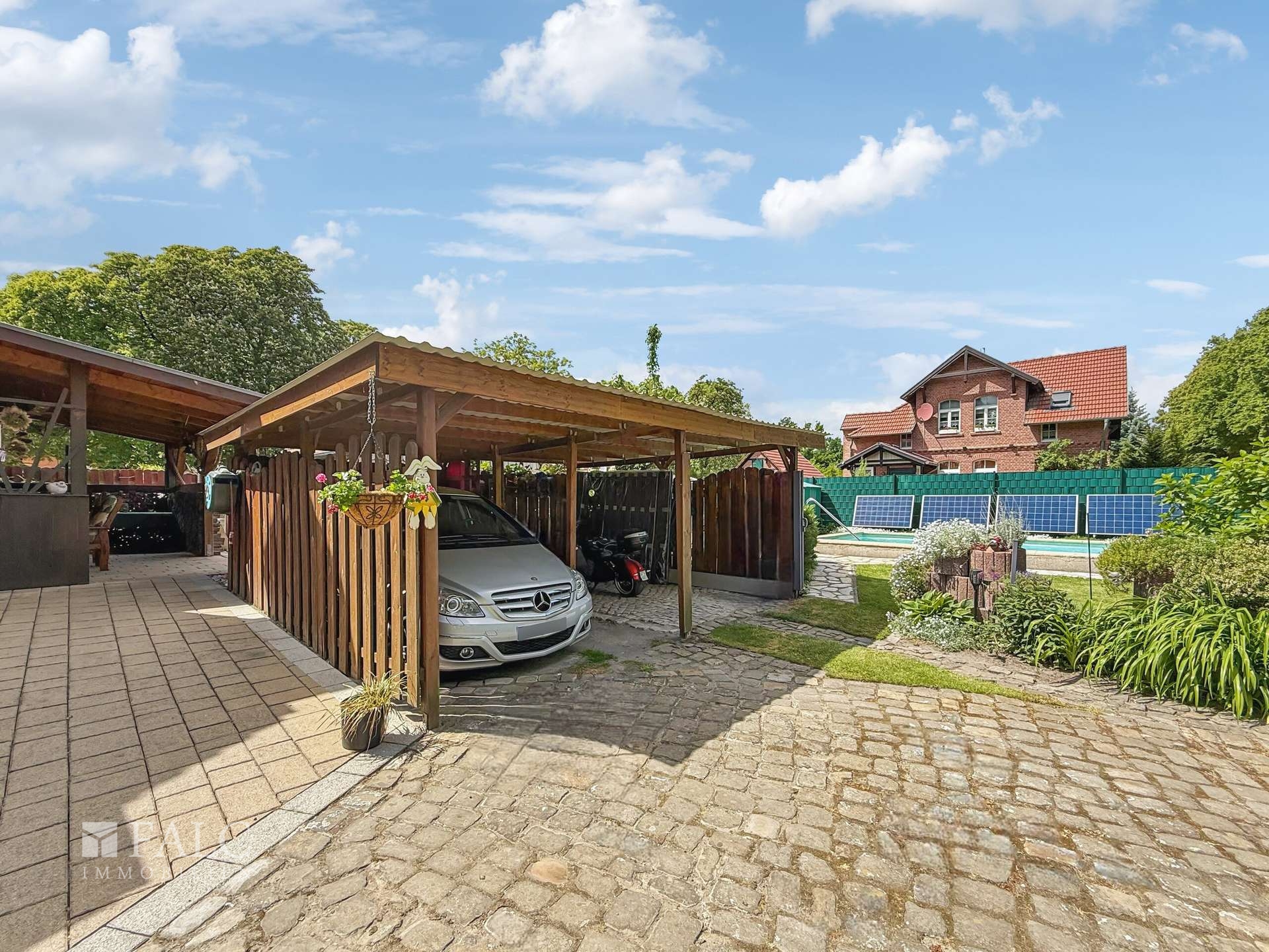 Carport
