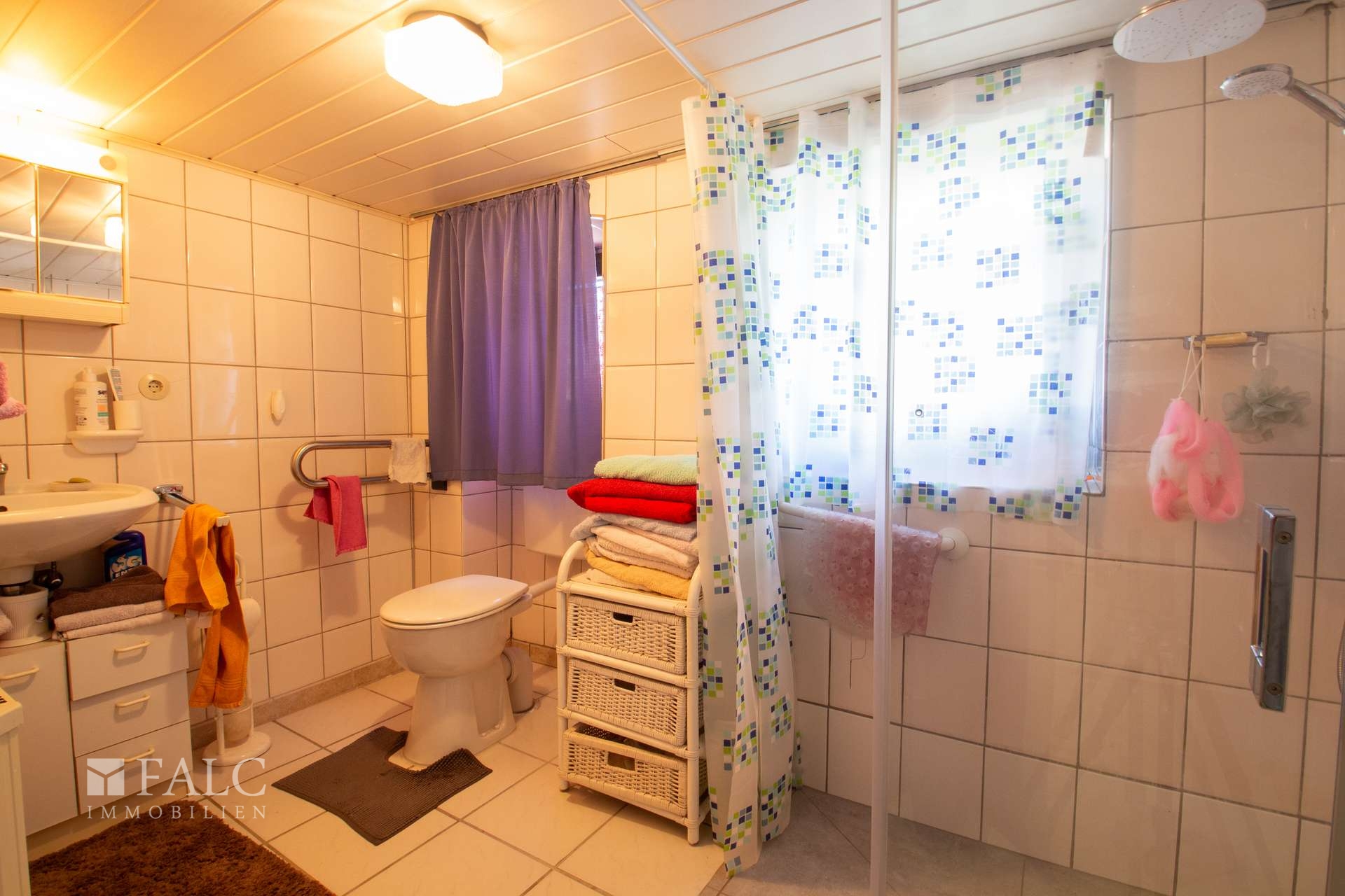 Badezimmer EG