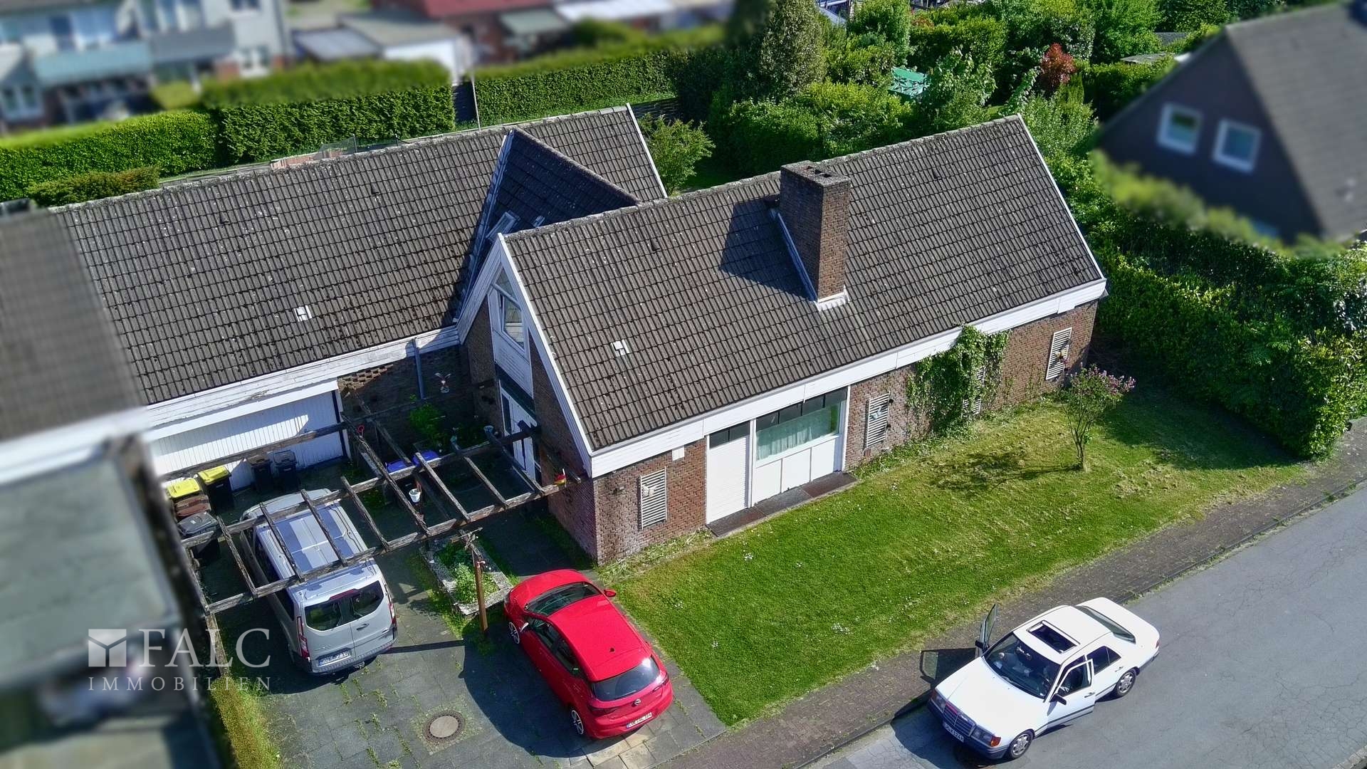 Straßenansicht