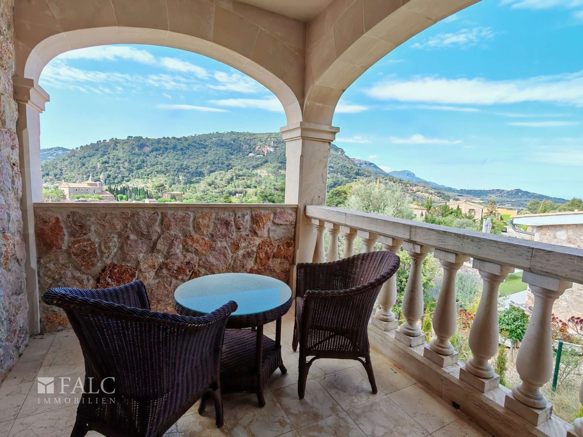 Suite balcony