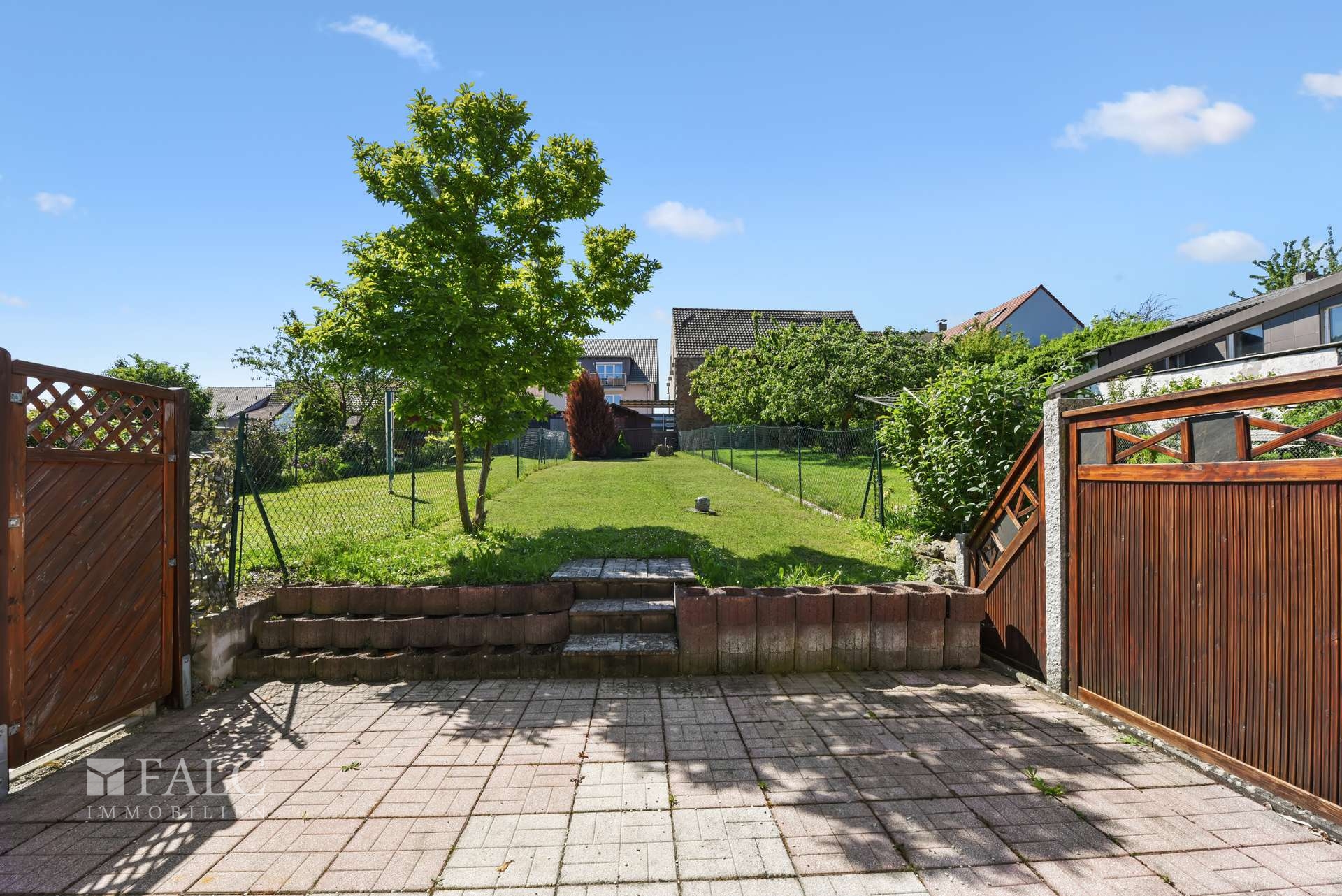 Terrasse und Gartenidylle