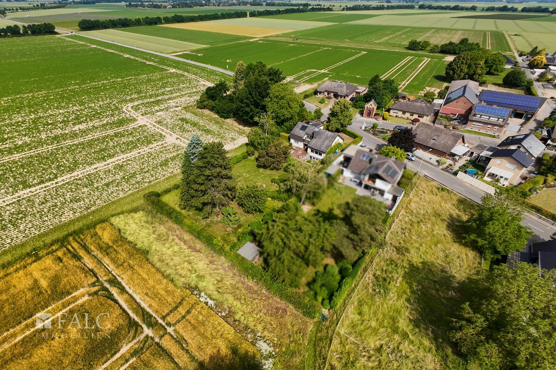 Freistehend und im Grünen