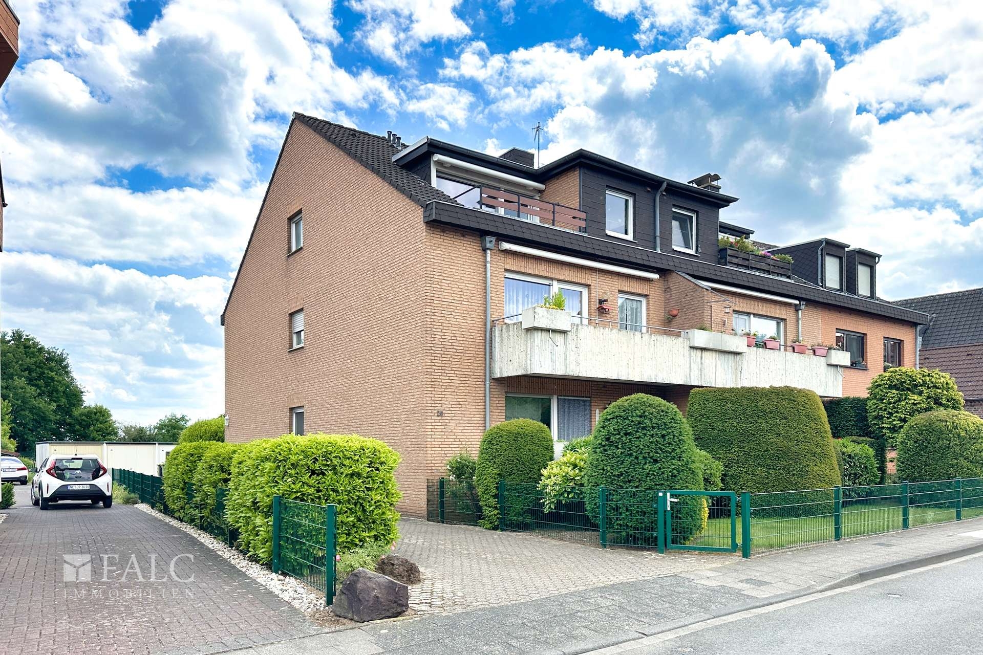 Straßenansicht