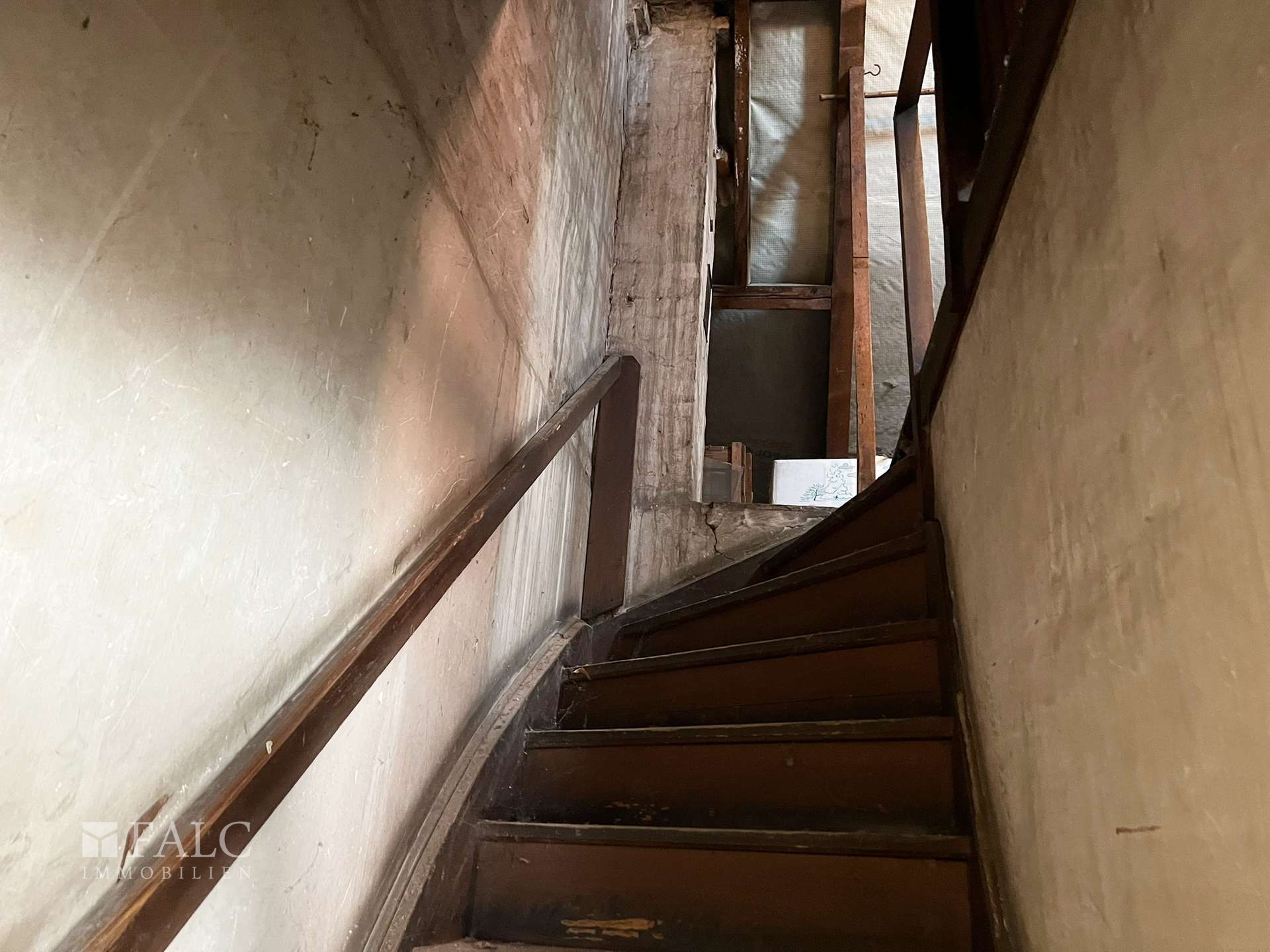 Treppe zum Dachboden