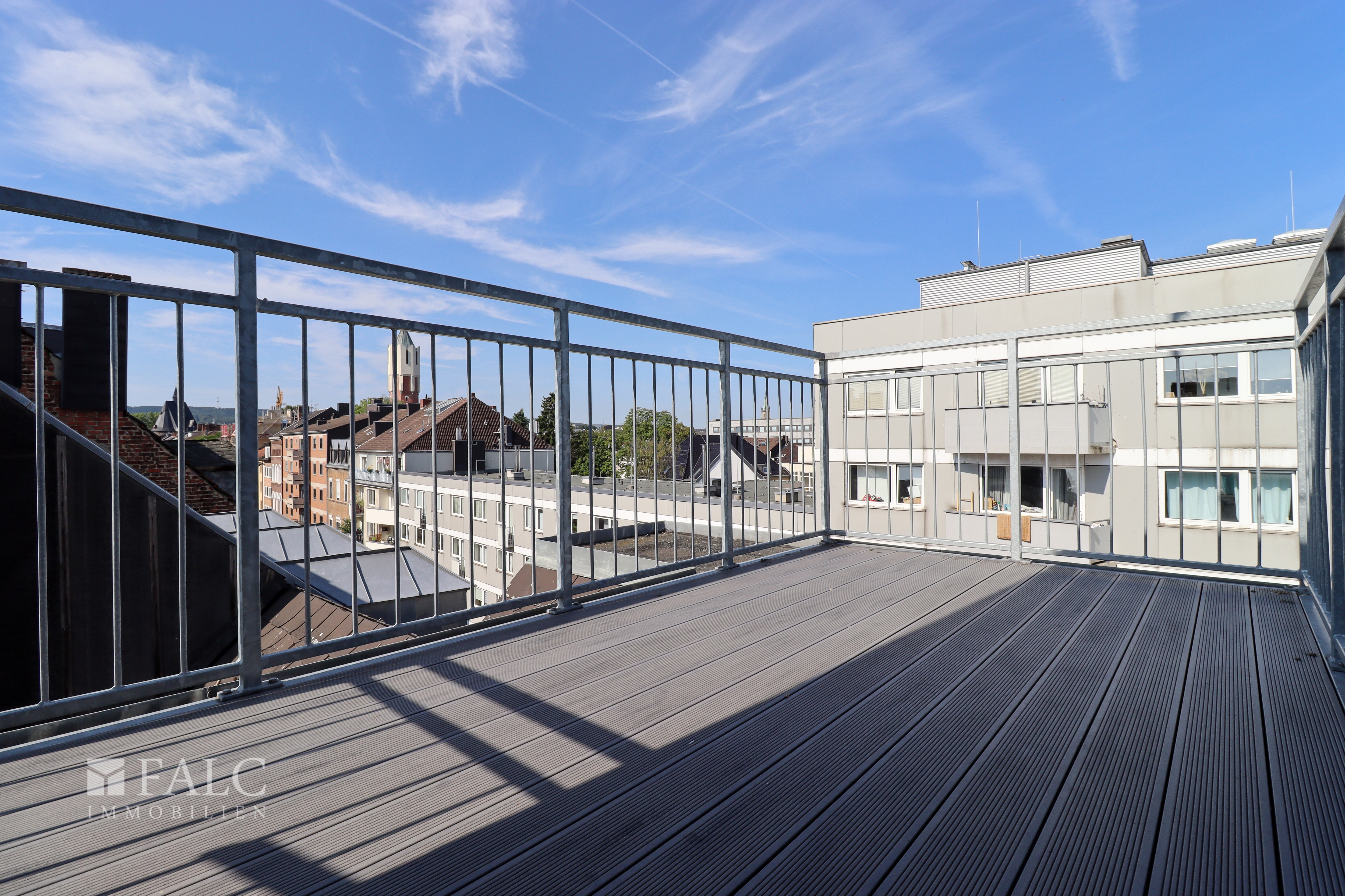 Zusätzliche Dachterrasse