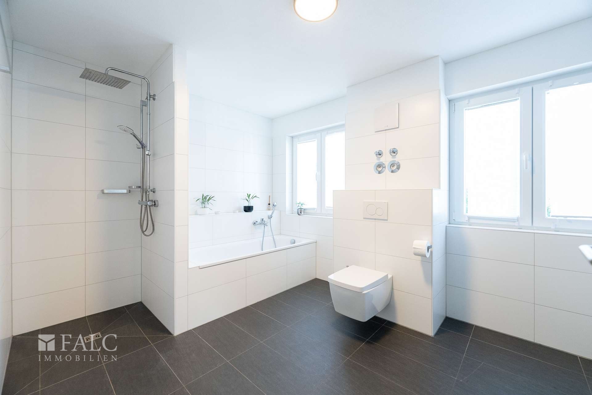 Hauptbadezimmer