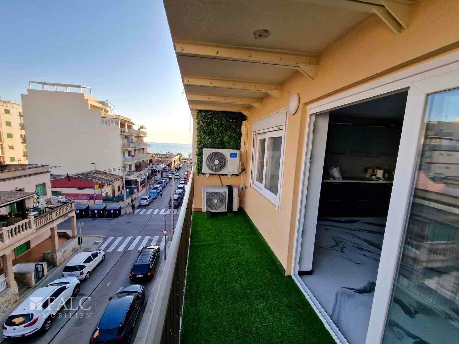 Balkon mit Meerblick