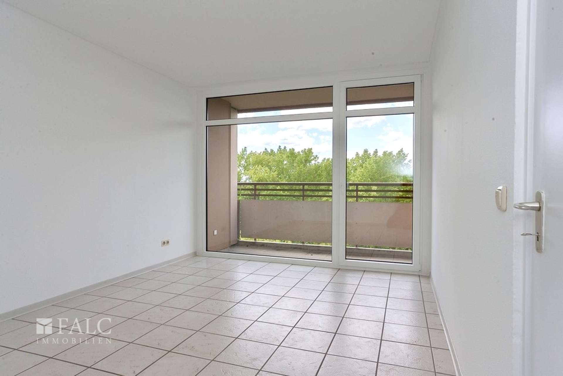 Zimmer groß
