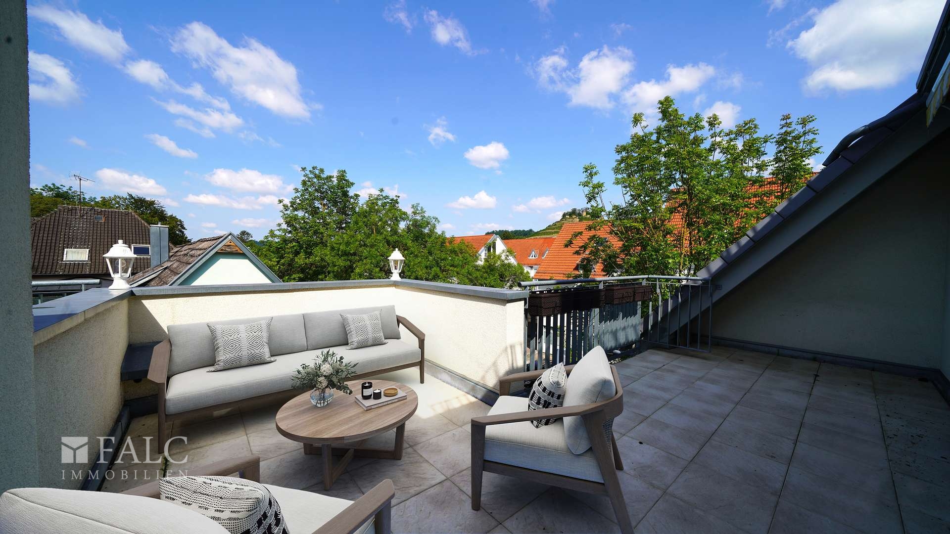 Loggia mit tollem Ausblick