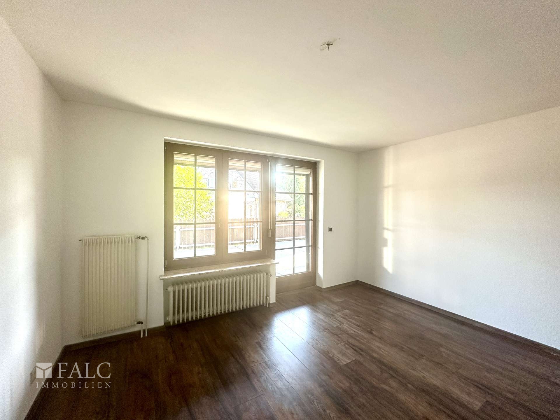 Zimmer EG-Wohnung