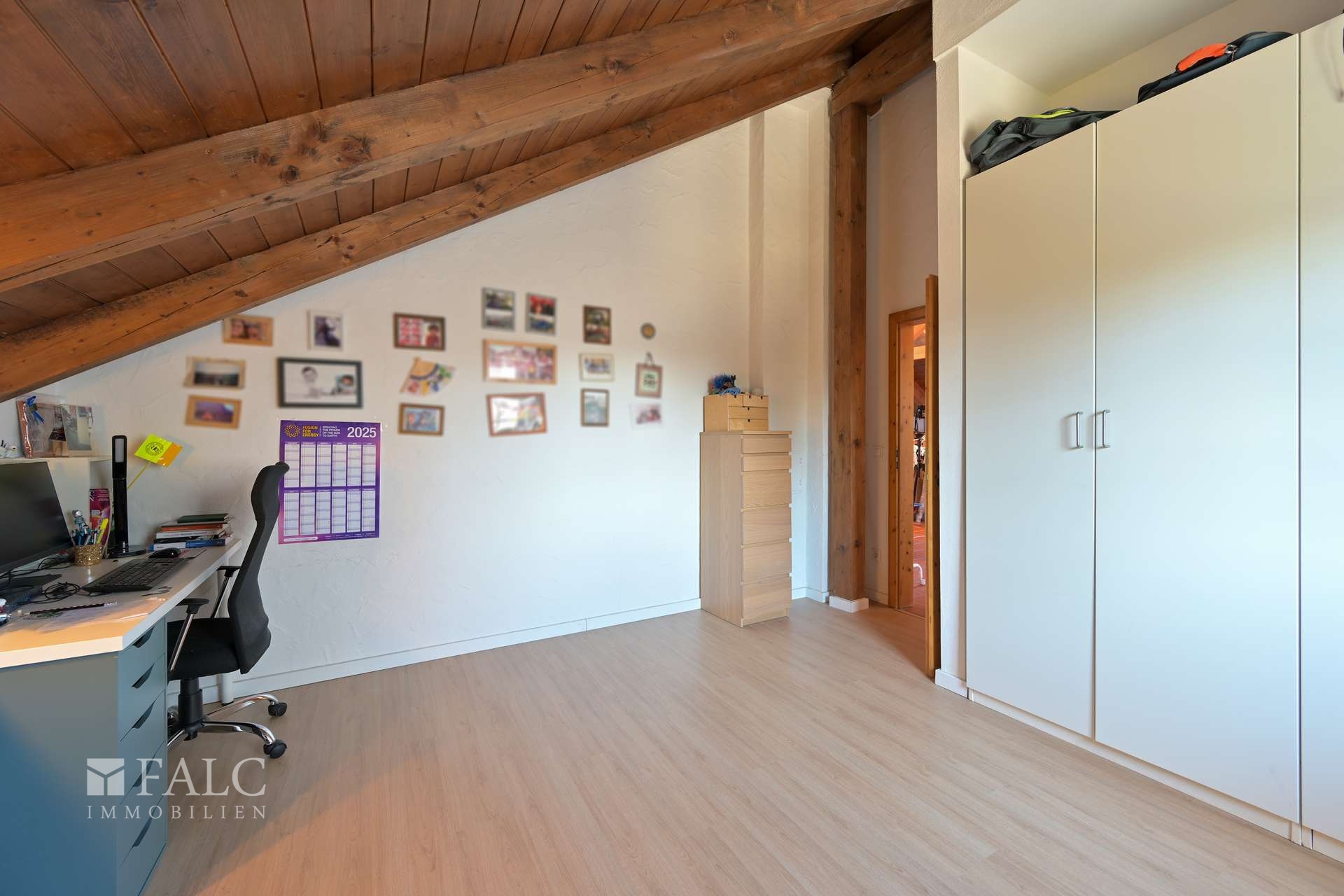 Schlafzimmer DG