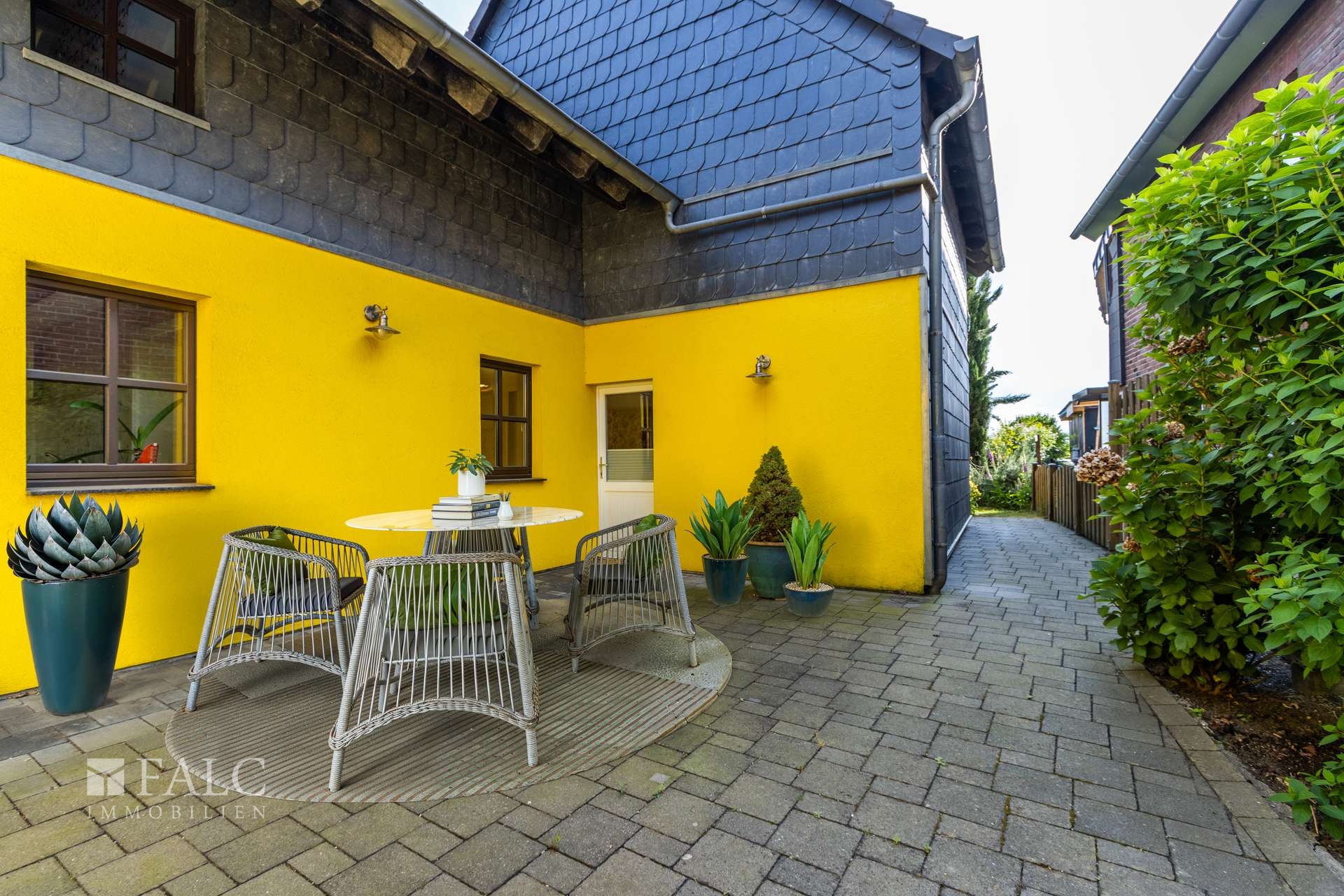 Terrasse (Einrichtungsbeispiel)
