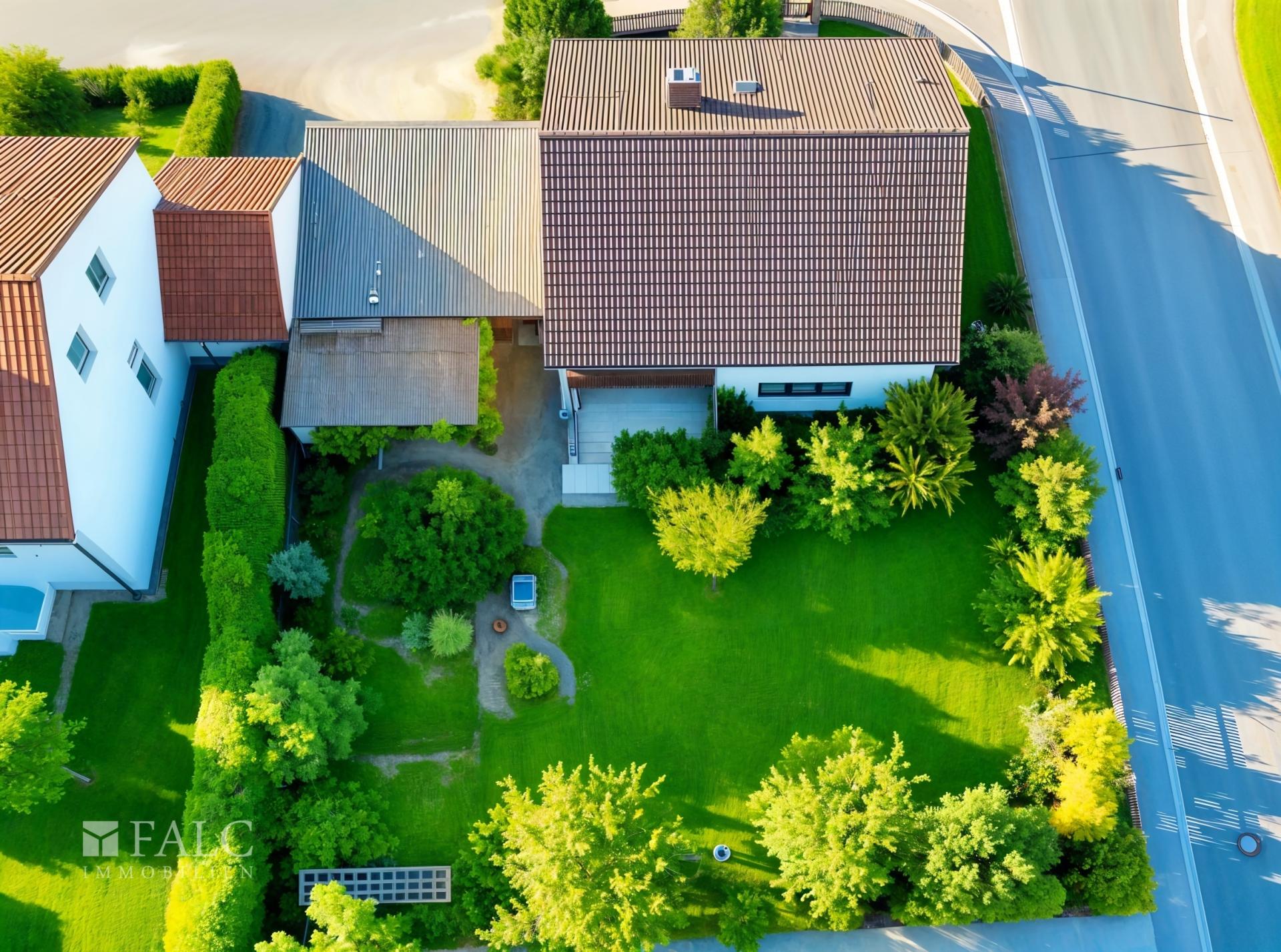 Drohnenaufnahme - Draufsicht - Haus mit Garten - (KI optimiert)