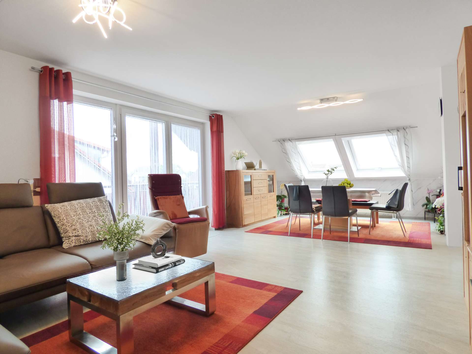 Wohnzimmer/Esszimmer