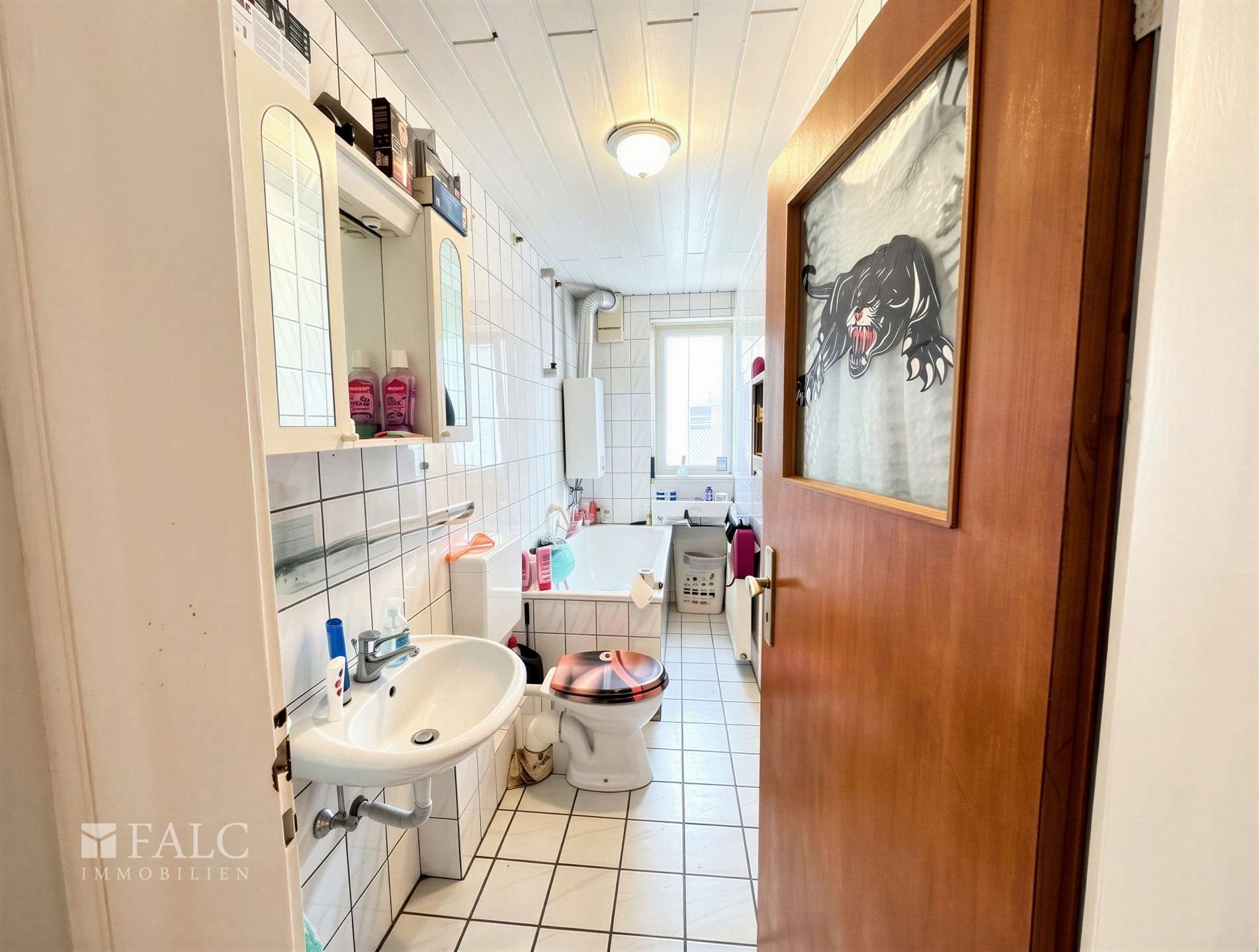 Badezimmer Whg. Anbau oben - (KI generiert)