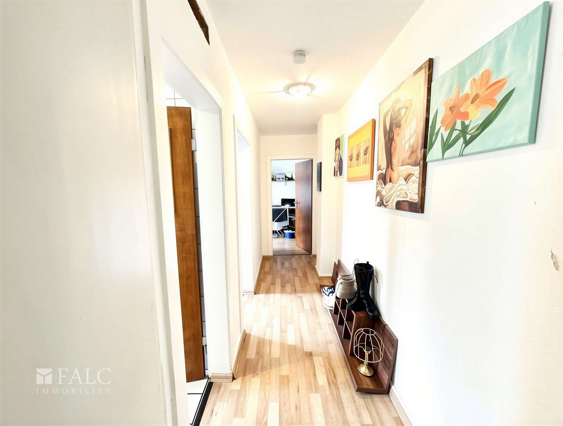 Flur Whg. Anbau oben - (KI generiert)