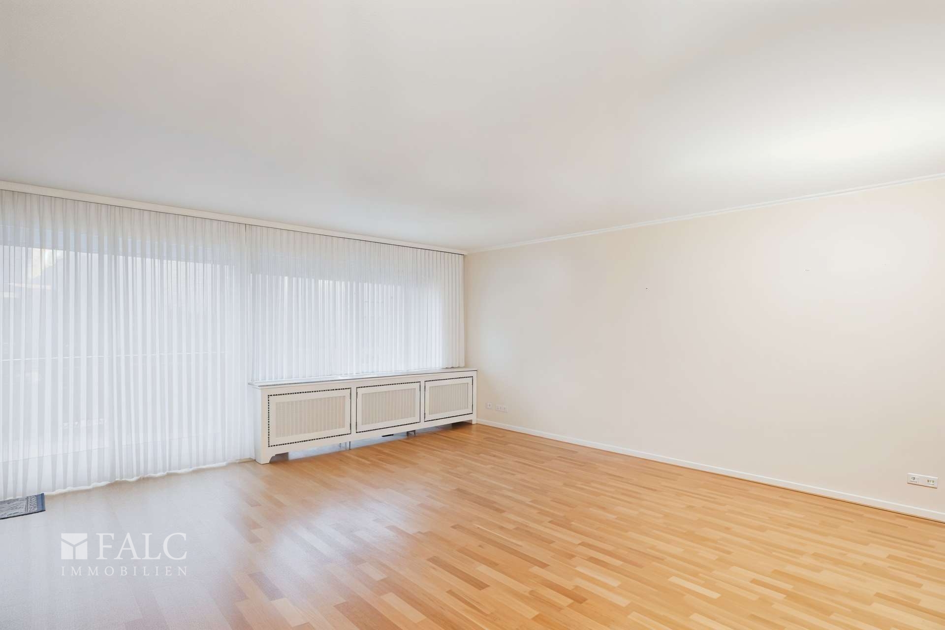 Wohnzimmer - Leer geräumt mit KI