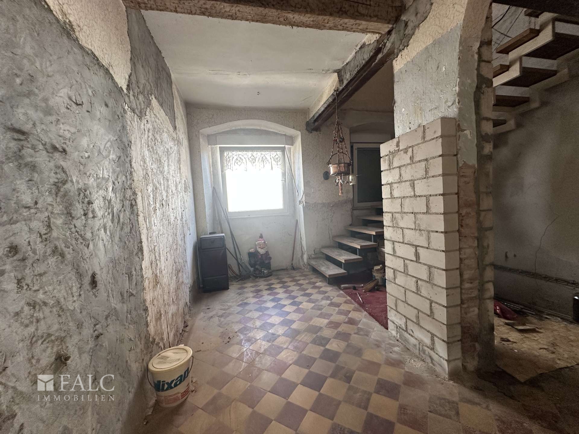 EG