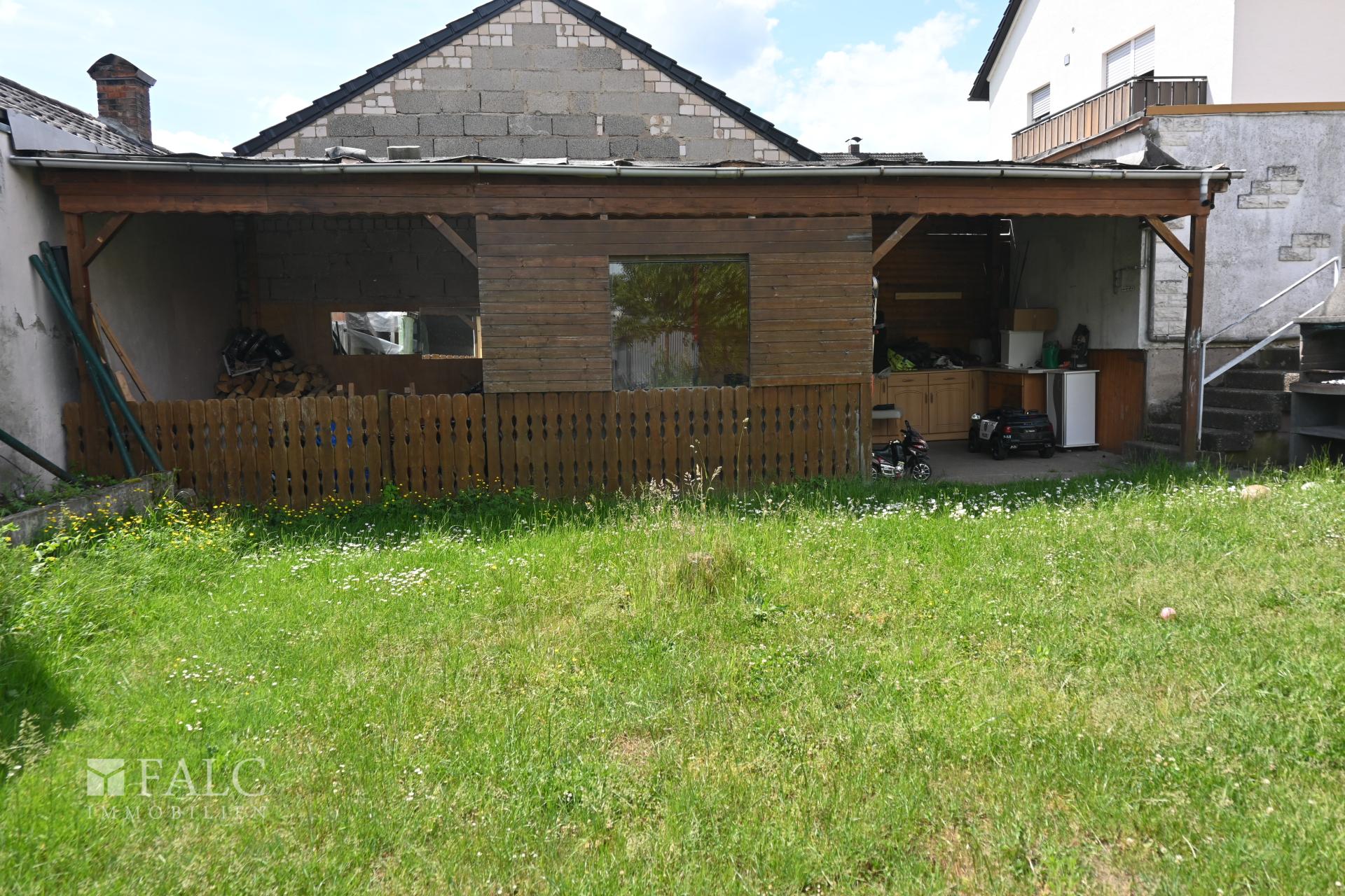 Garten + Holzhaus