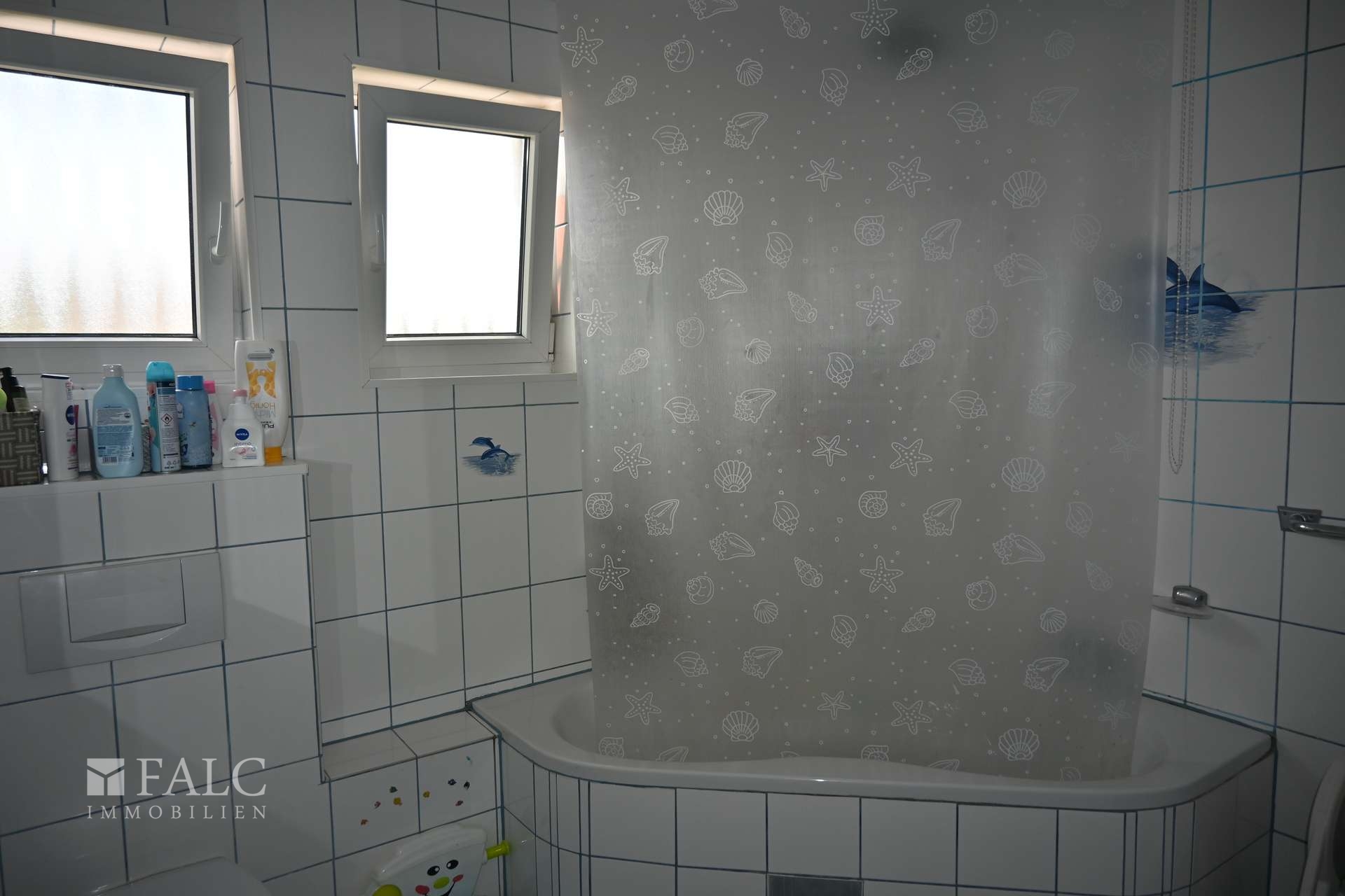 Badezimmer mit Wanne