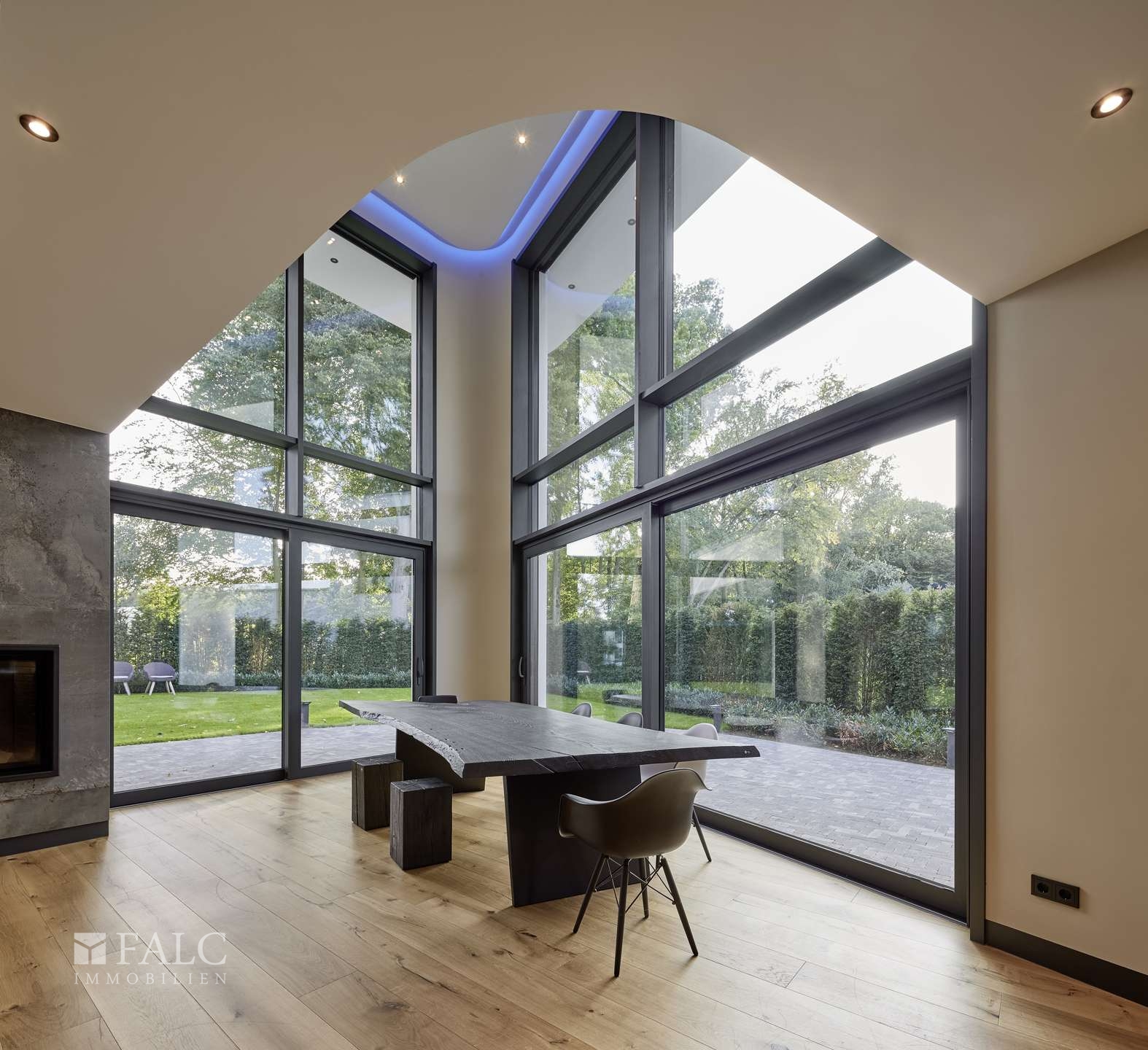 Galerie & Glasfront