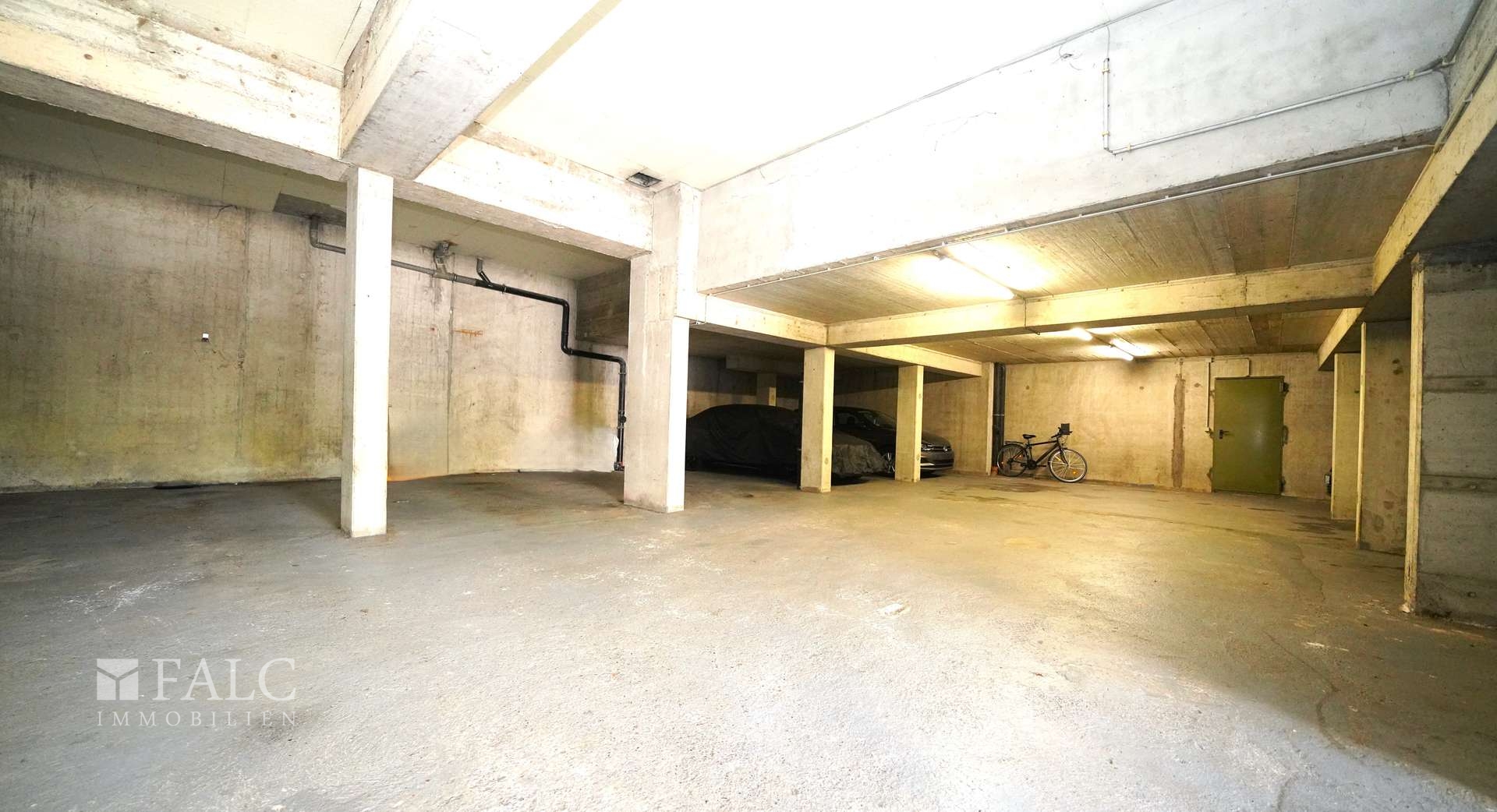 Tiefgaragenstellplatz