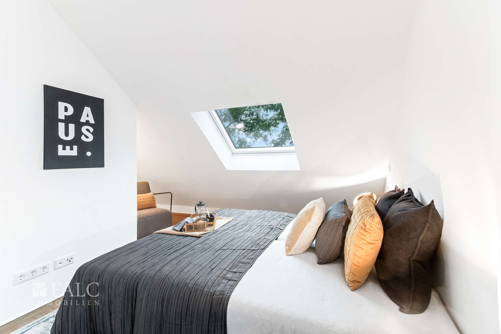 Schlafzimmer DG